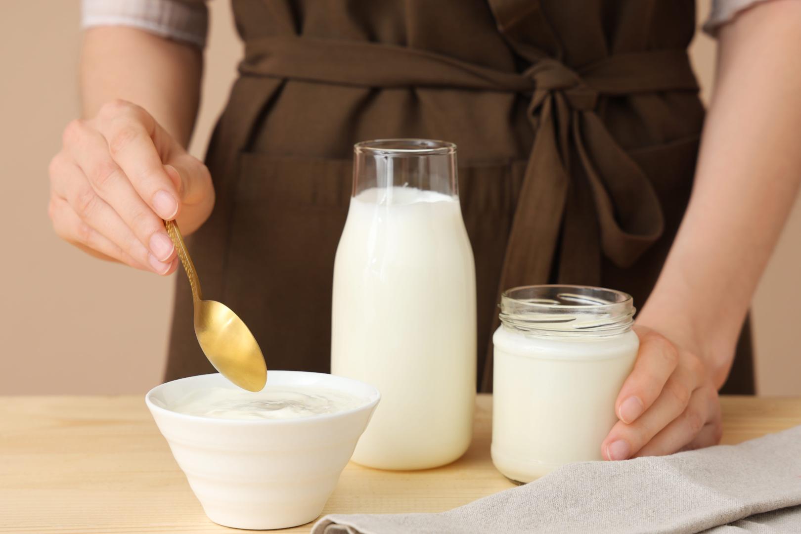 Tanto el yogur como el kefir son alimentos fermentados, pero no son lo mismo...