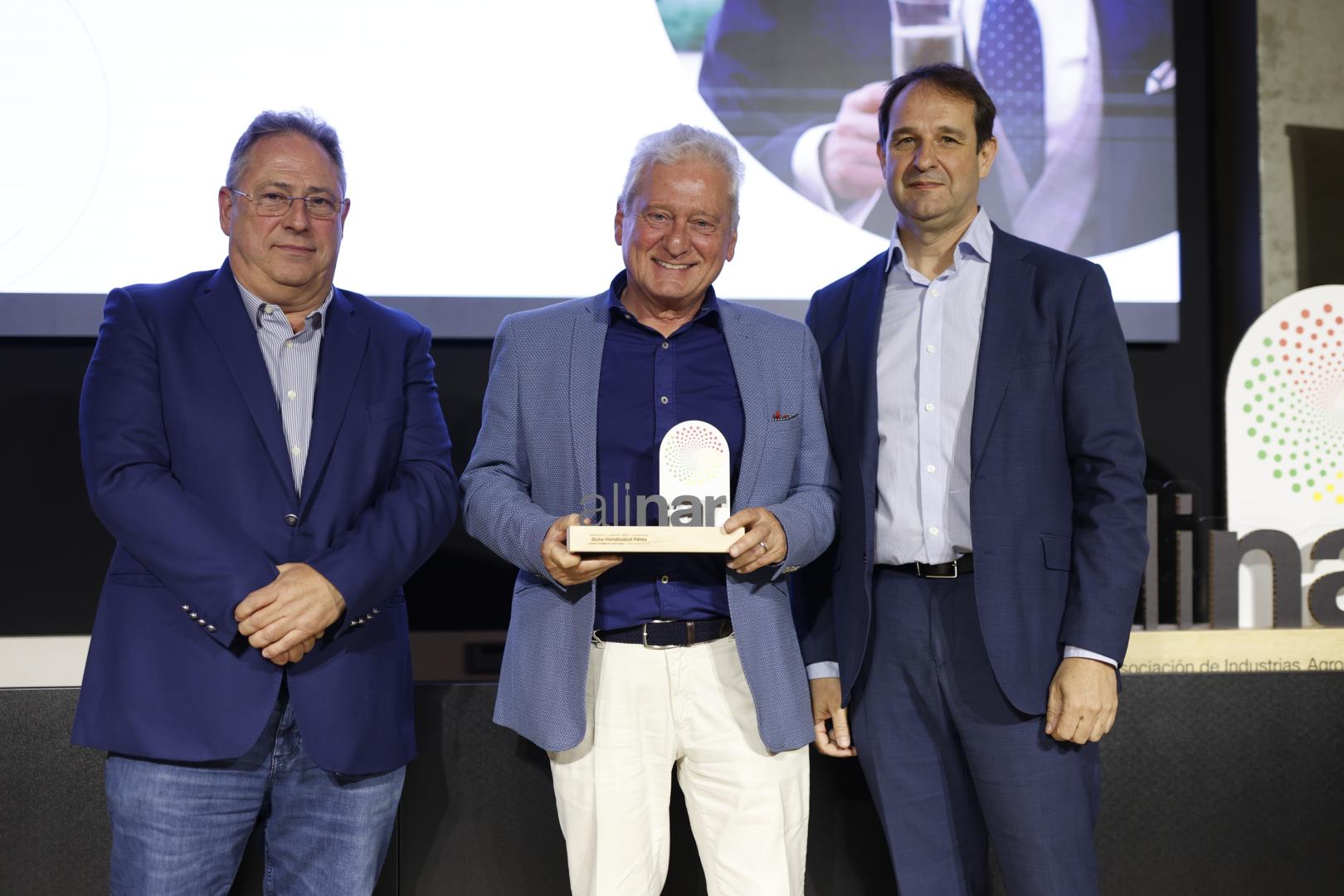 Sixto Mendizábal recoge el premio