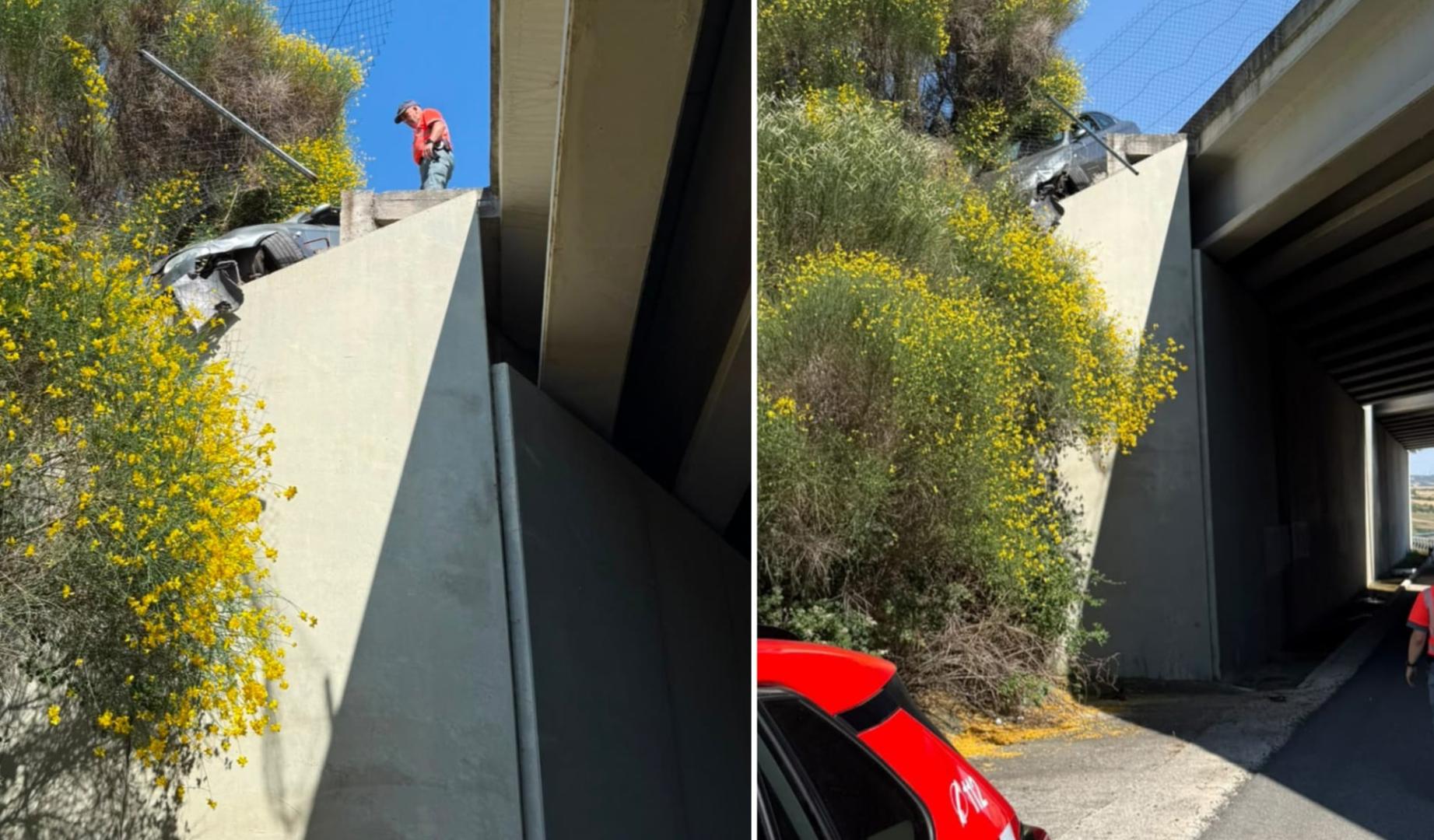 Pierde el control del coche debido al sueño y queda a punto de caer por un viaducto en Puente la Reina