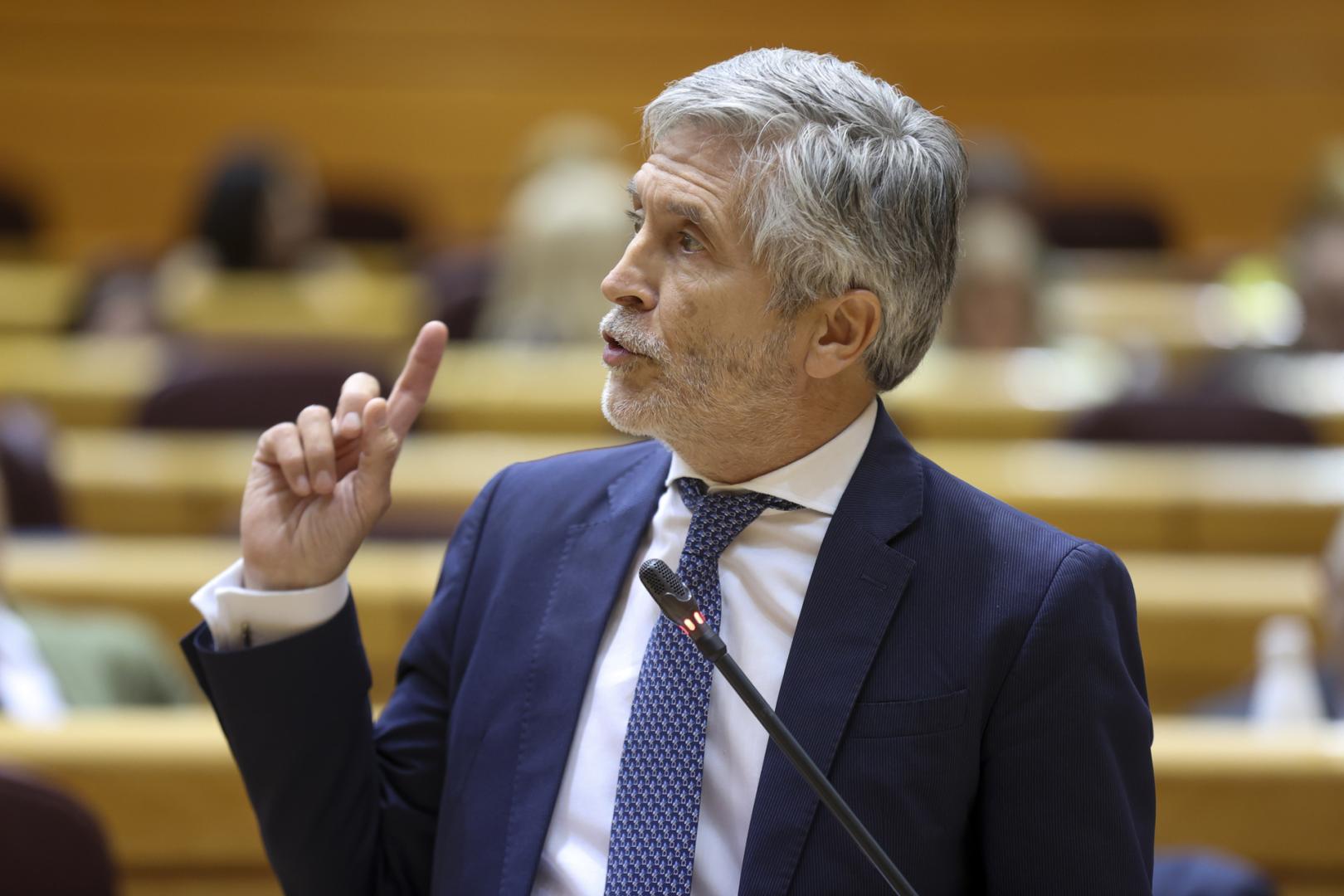 El ministro del Interior, Fernando Grande-Marlaska, interviene en la sesión de control al Gobierno celebrada este martes en el Senado