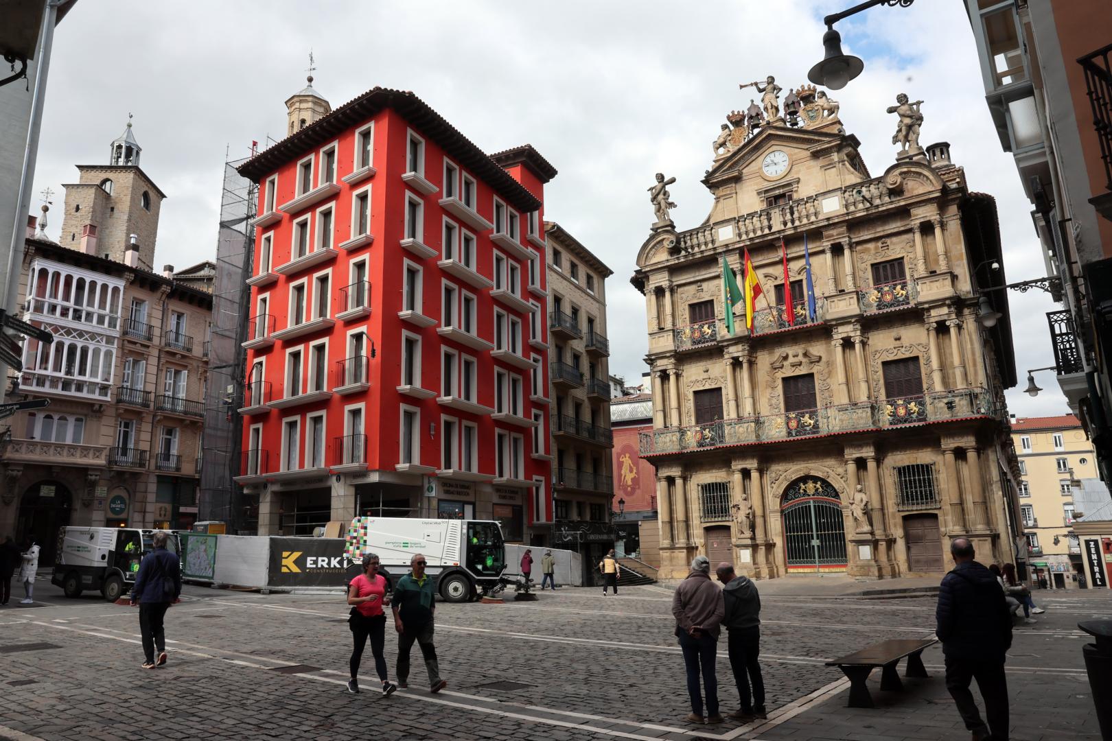 Plaza Consistorial, con el Ayuntamiento presidiendo el lugar.