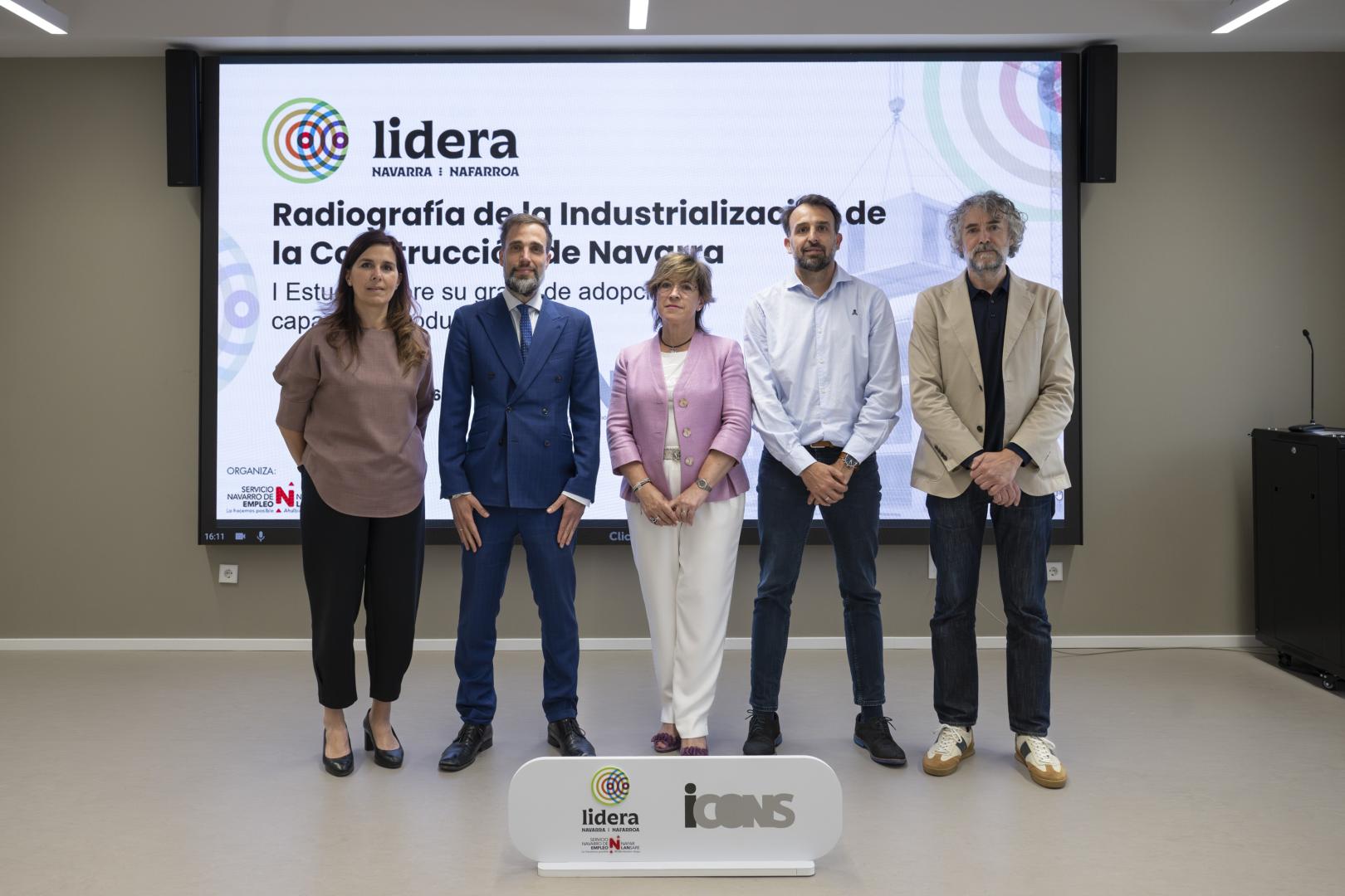 *A: Irati Aizpurua San Román *F: 10-06-26 *T: Presentación del primer estudio sobre construcción industrializada. Están entre otros el nuevo director del PERTE. de Industrialización Raúl García. *L: Polo Iris, EL Sario. Pamplona.