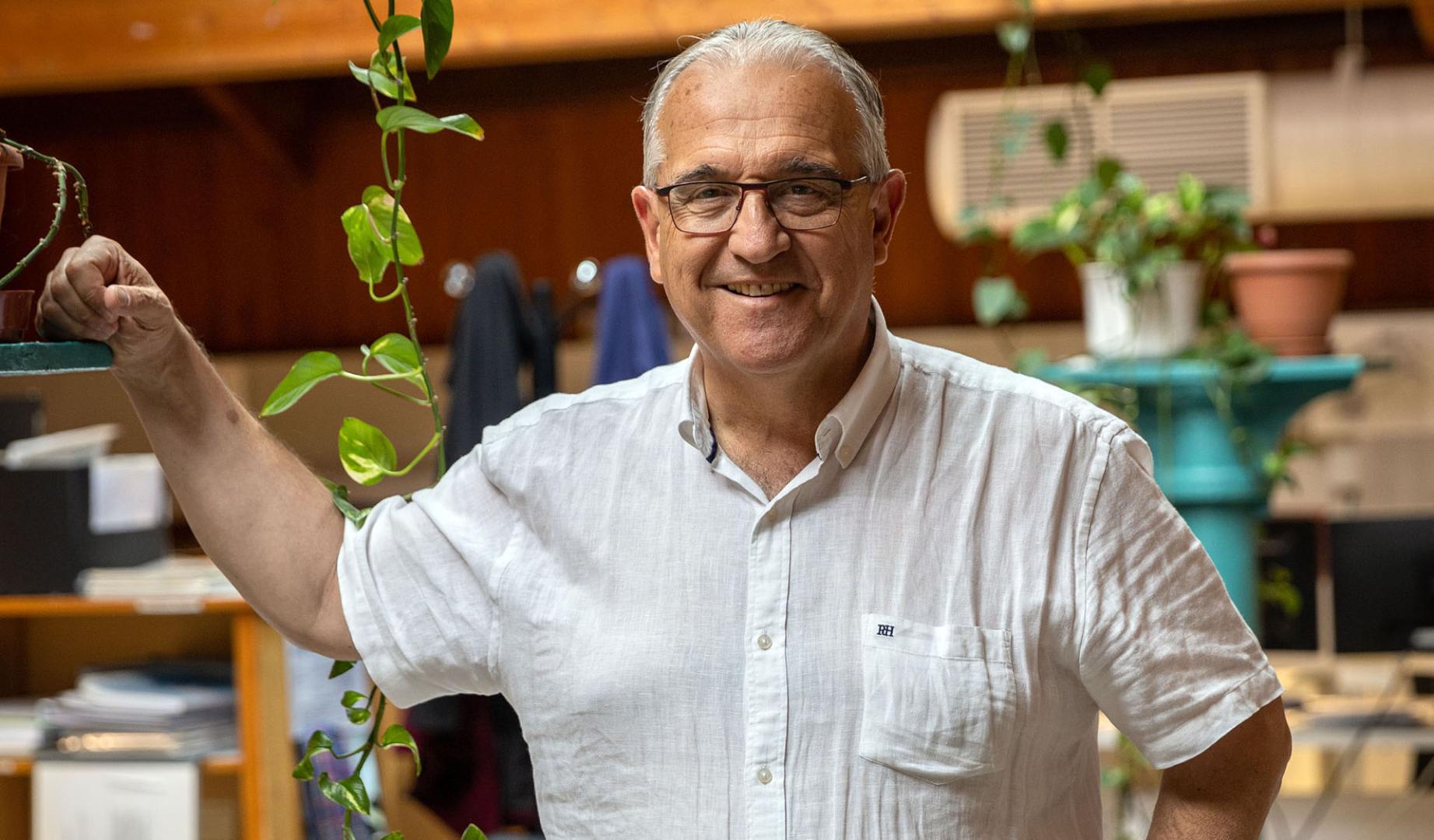 Enrique Maya, en 2023, tras recuperar su trabajo de arquitecto