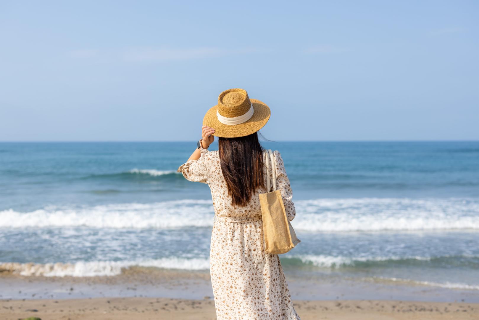 El sol, el cloro, la sal y las altas temperaturas pueden deteriorar el pelo en verano