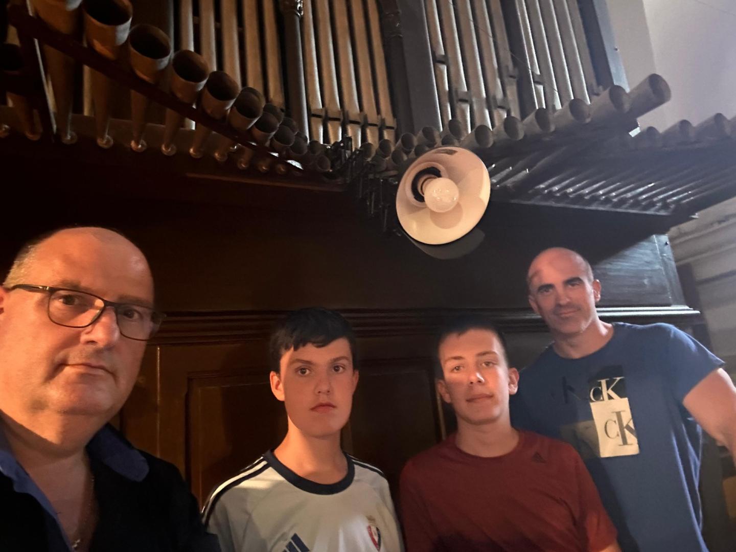Los organistas ragueses y Javier Suescun se encargarán del concierto.