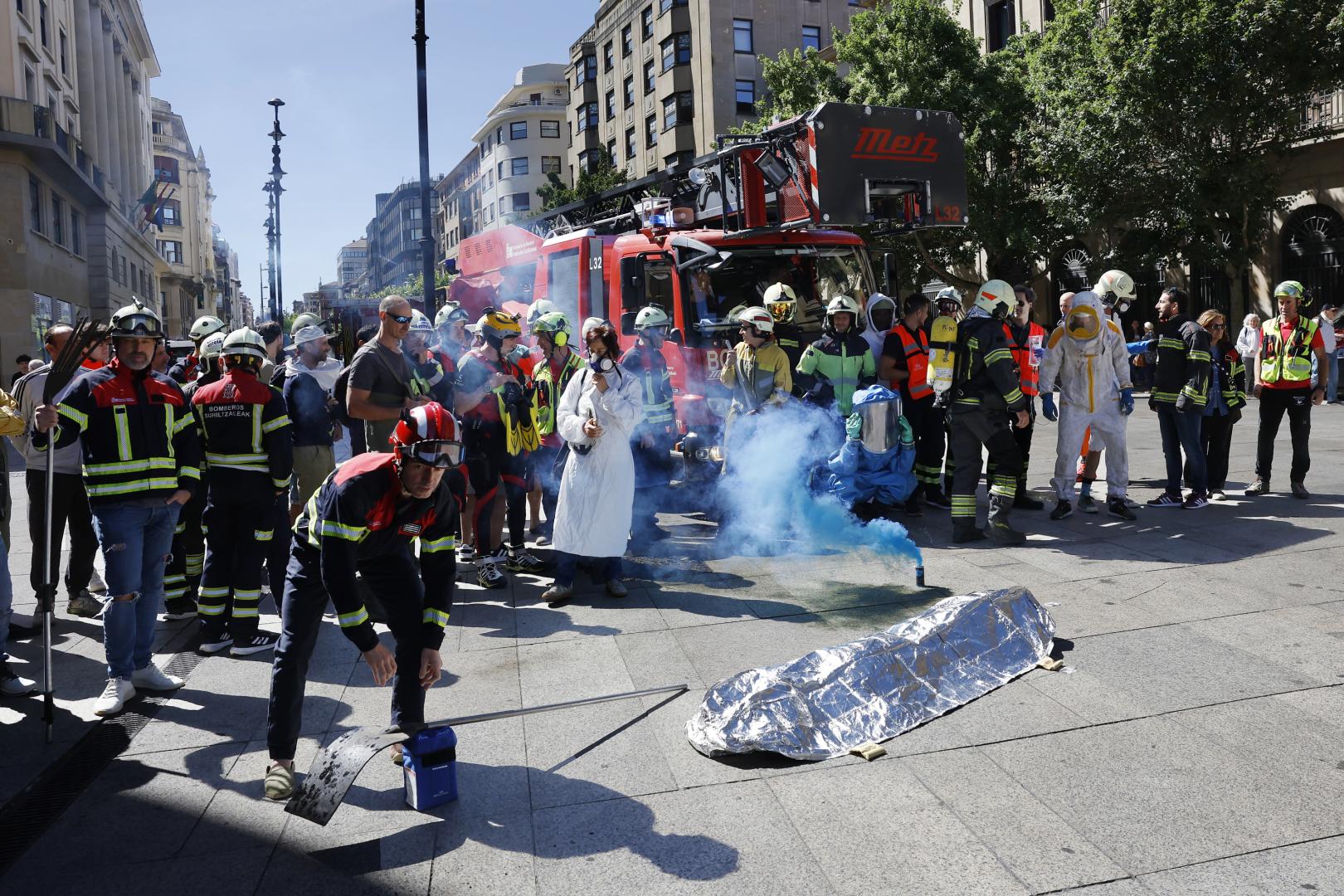 Imagen de la concentración de ayer frente al Parlamento de Navarra