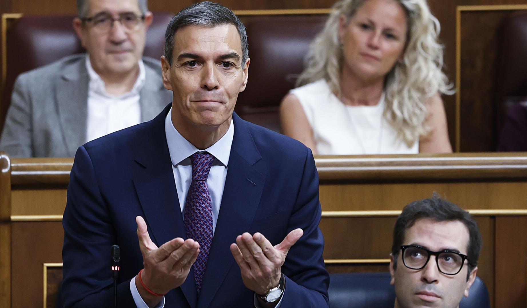 El presidente del Gobierno, Pedro Sánchez, interviene durante una sesión de control al Gobierno