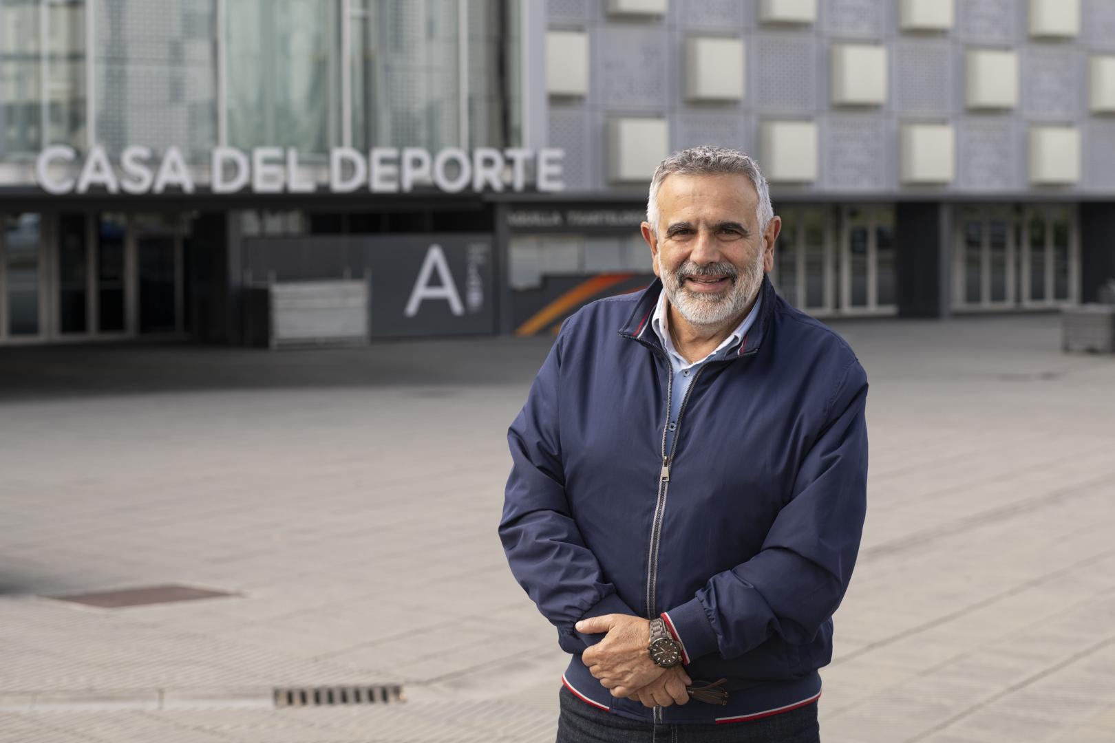 *A: Irati Aizpurua San Román *F: 10-06-26 *T: Entrevista a Mikel Aguirre, nuevo coordinador de Federaciones Deportivas. *L: Casa del Deporte. Pamplona.