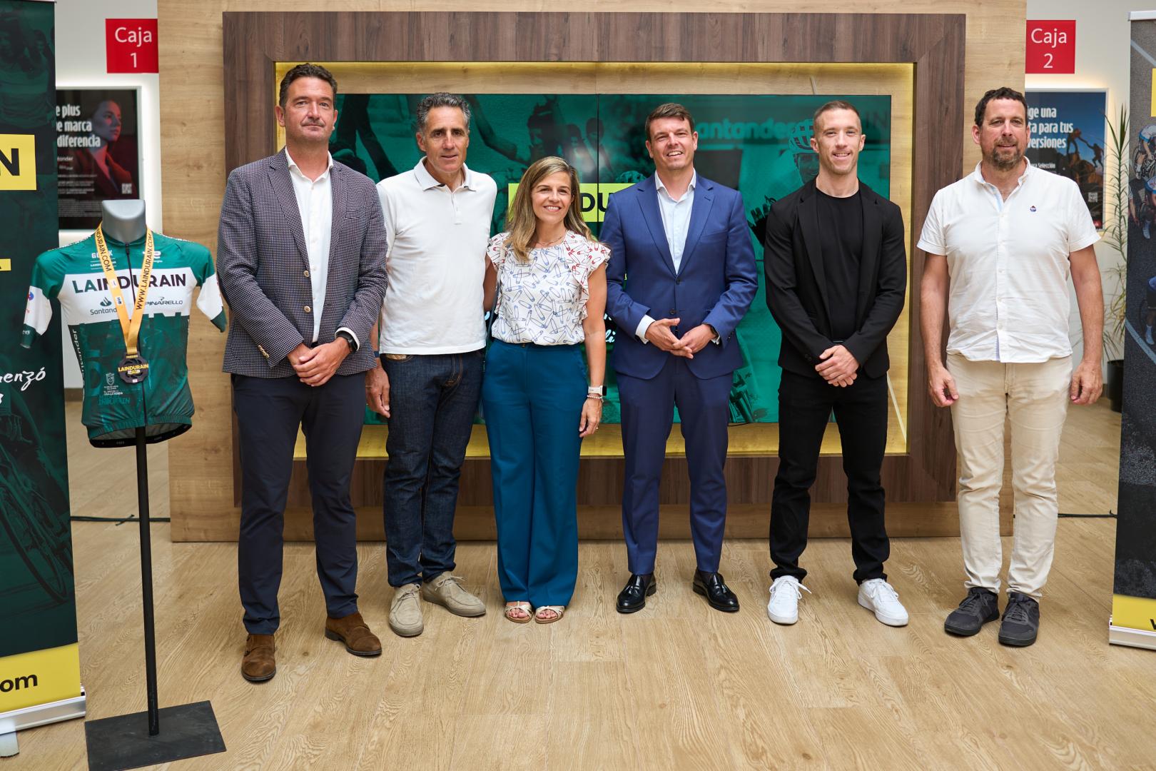 De izquierda a derecha: Miguel Bados, Miguel Induráin, Mónica Herrando, Jesús Gutiérrez, Sergio Rodríguez y Mikel Oteiza.