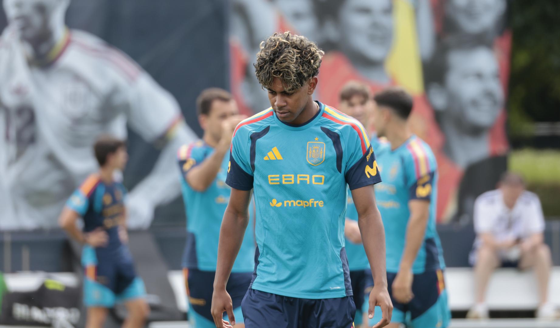 Lamine Yamal durante el entrenamiento de la selección española este martes en Chattanooga