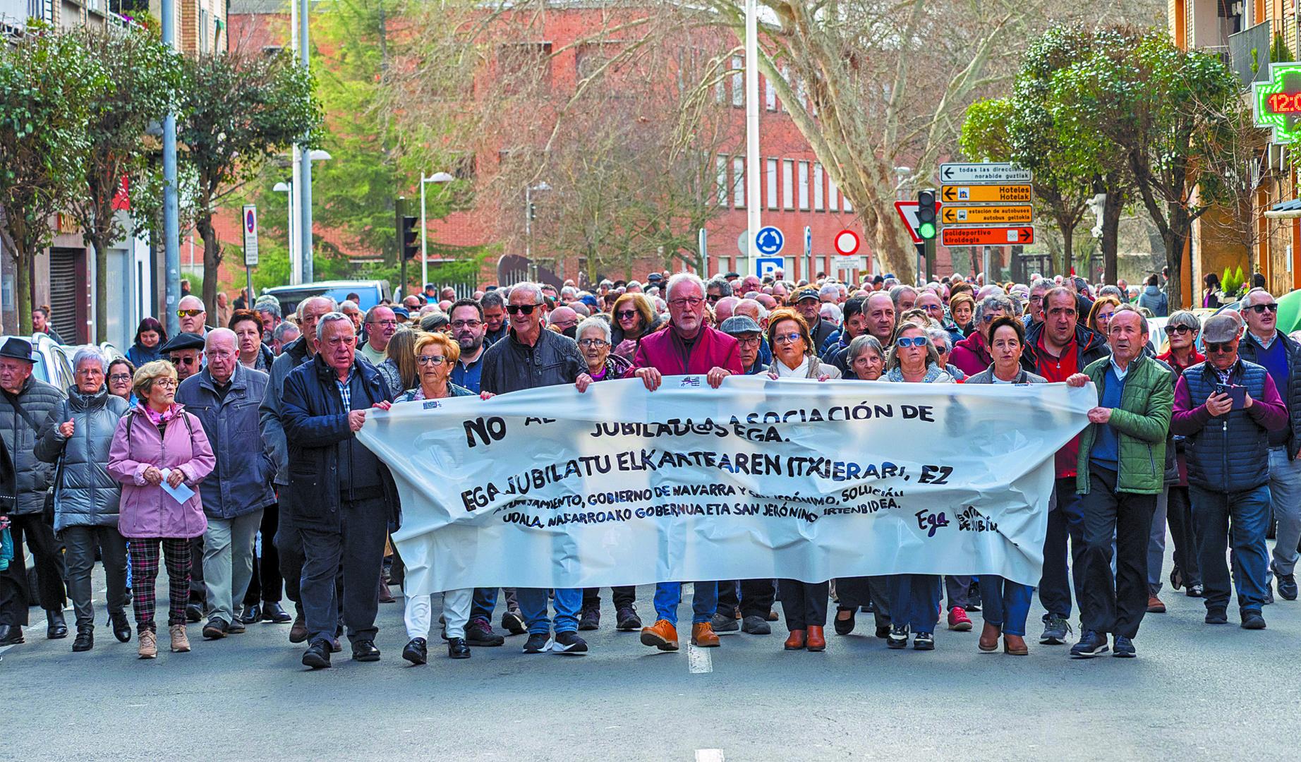 En febrero de 2025, los jubilados se manifestaron reclamando una solución para seguir en su sede
