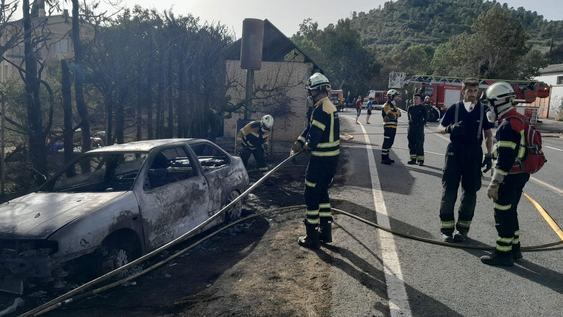 Vídeo: un bombero explica cómo ha comenzado el incendio de Mañeru y cómo se ha extendido hasta cruzar el fuego la Autovía del Camino