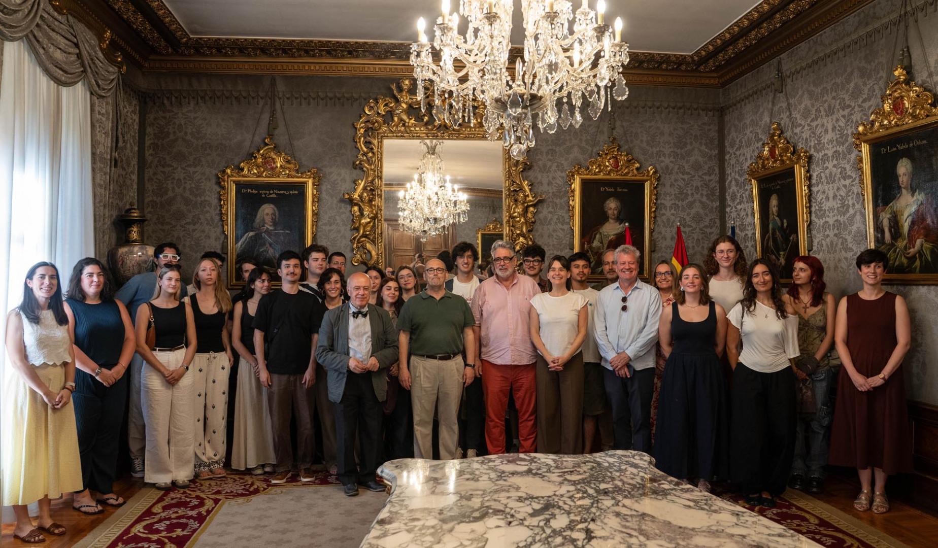 Participantes en el Campus Ultzama, recibidos este lunes en el Palacio de Navarra.