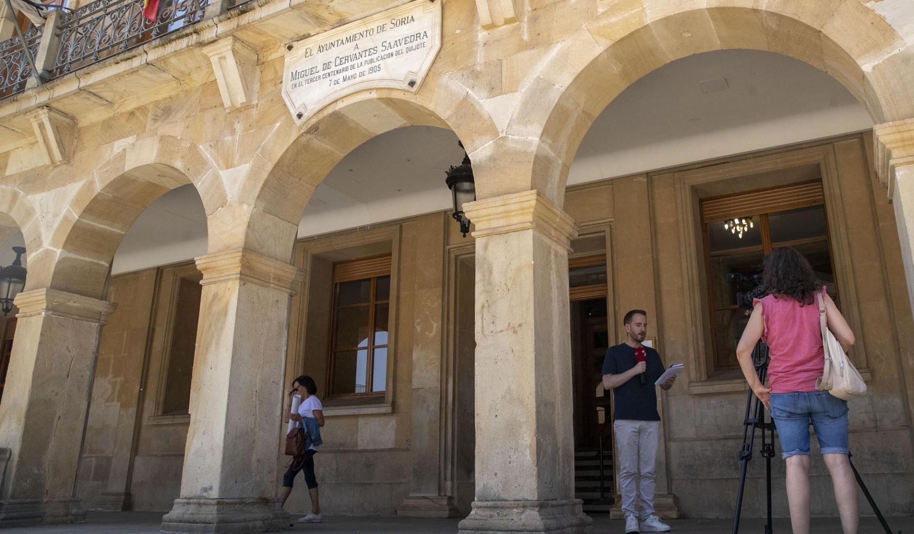 Agentes de Policía Judicial de la Guardia Civil están practicando desde primera hora de la mañana, un registro en el Ayuntamiento de Soria, gobernado por el PSOE.