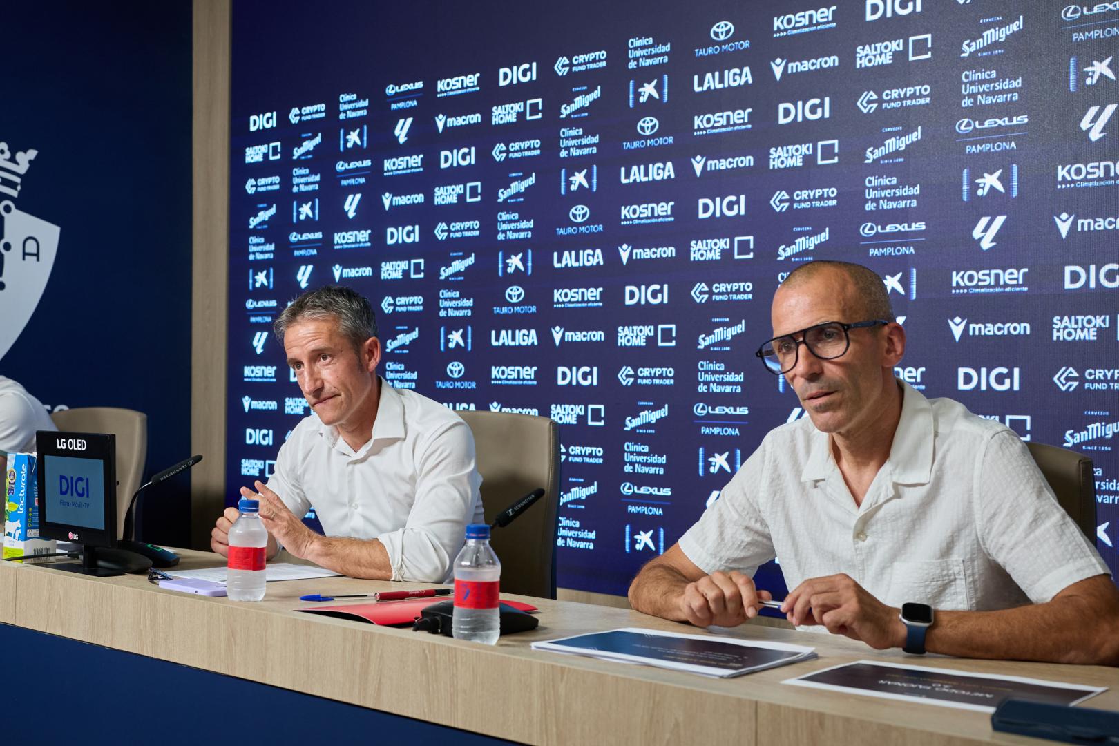 A: J.P. Urdíroz F: 23-06-2026 P: L: Pamplona. Estadio del Sadar. T: Fútbol Base. Presentación del Proyecto Tajonar 3.0 con Angel Alcalde y Patxi Puñal.