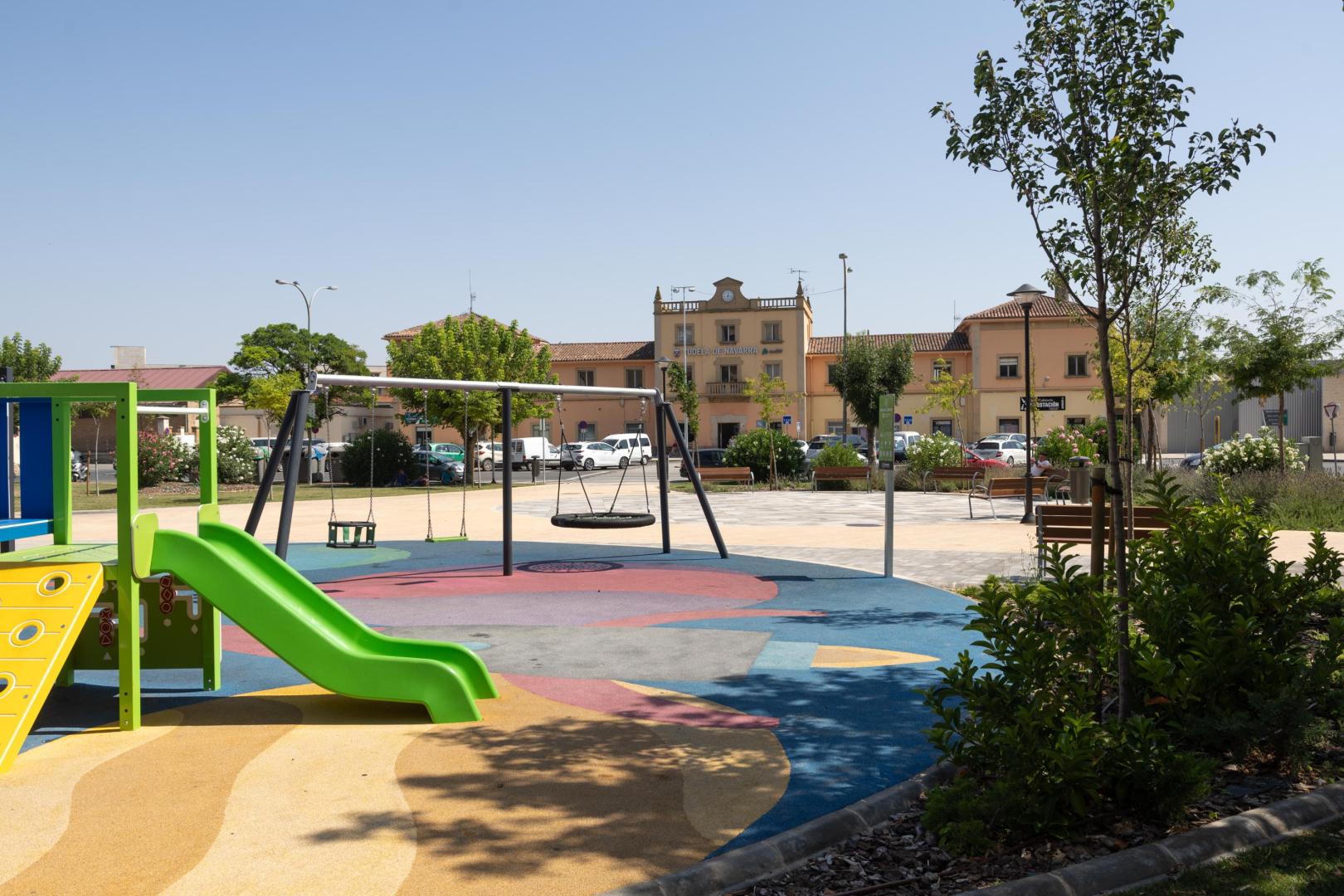 Imagen del parque infantil de la plaza de la Estación de Tudela