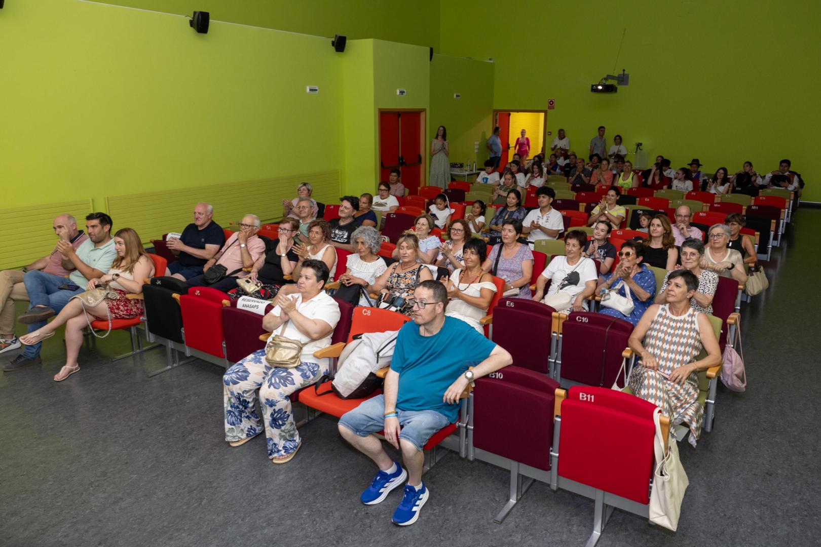 Imagen de los asistentes al festival celebrado en el Centro Cívico Lourdes