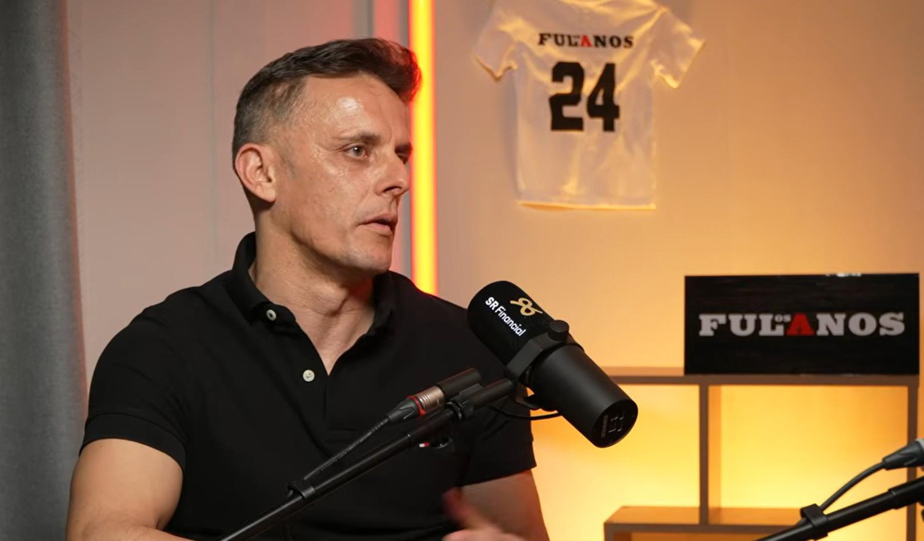 Javier Camuñas durante el pódcast de Los Fulanos