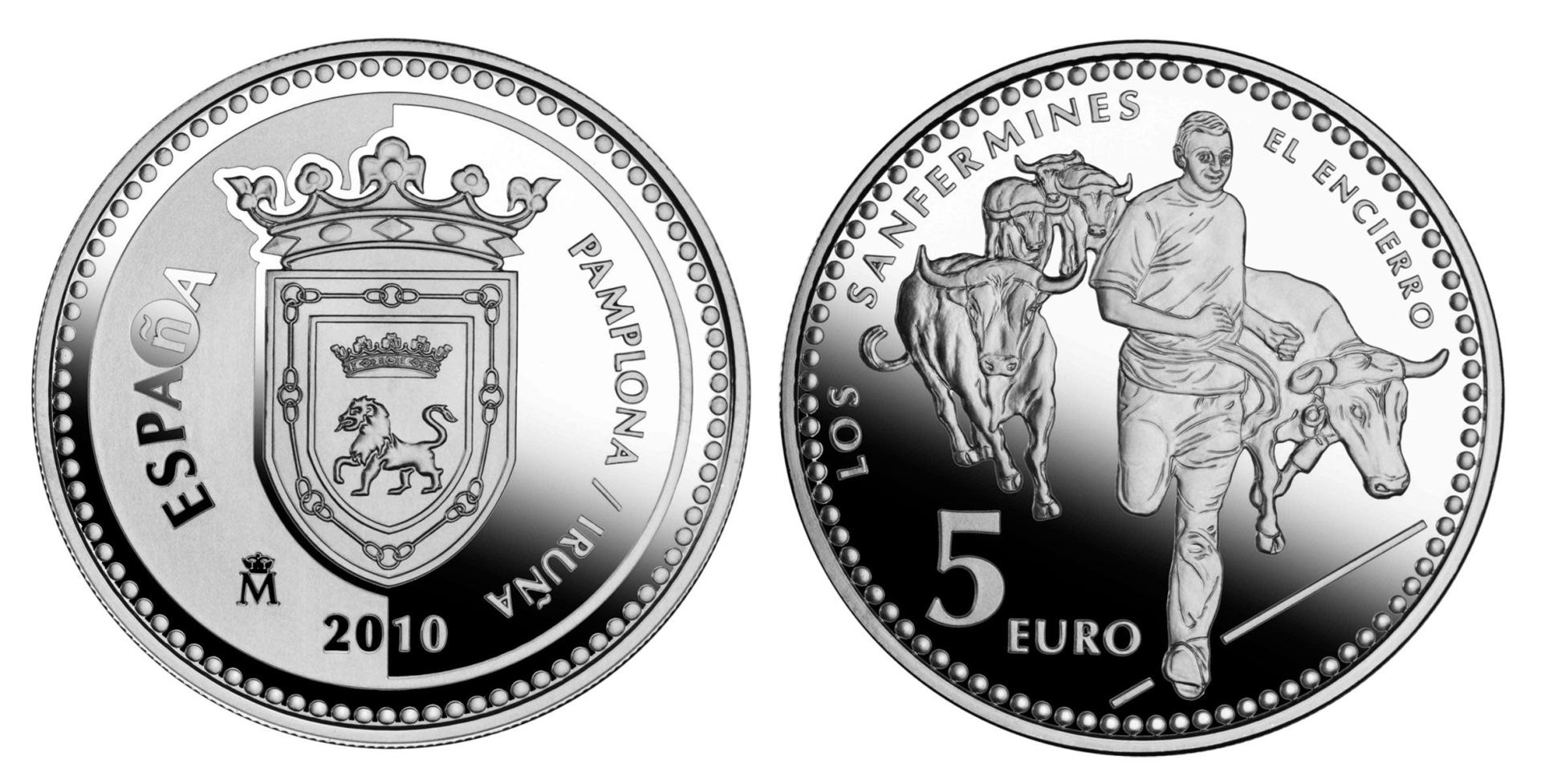 Anverso y reverso de la moneda de 5 euros de plata dedicada a Pamplona