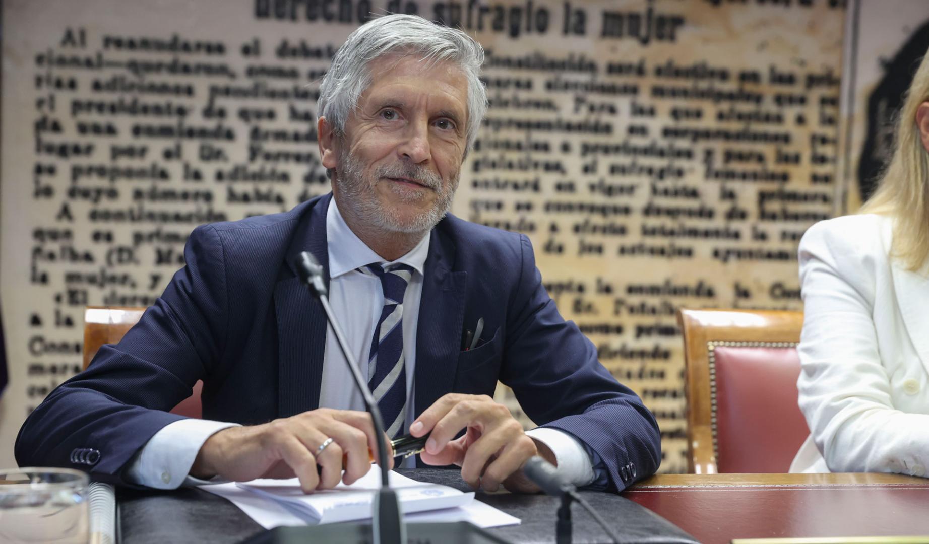 El ministro del Interior, Fernando Grande-Marlaska, comparece en la comisión de investigación abierta en el Senado sobre los contratos, licencias, concesiones o ayudas del Gobierno relacionadas con la trama del caso Koldo