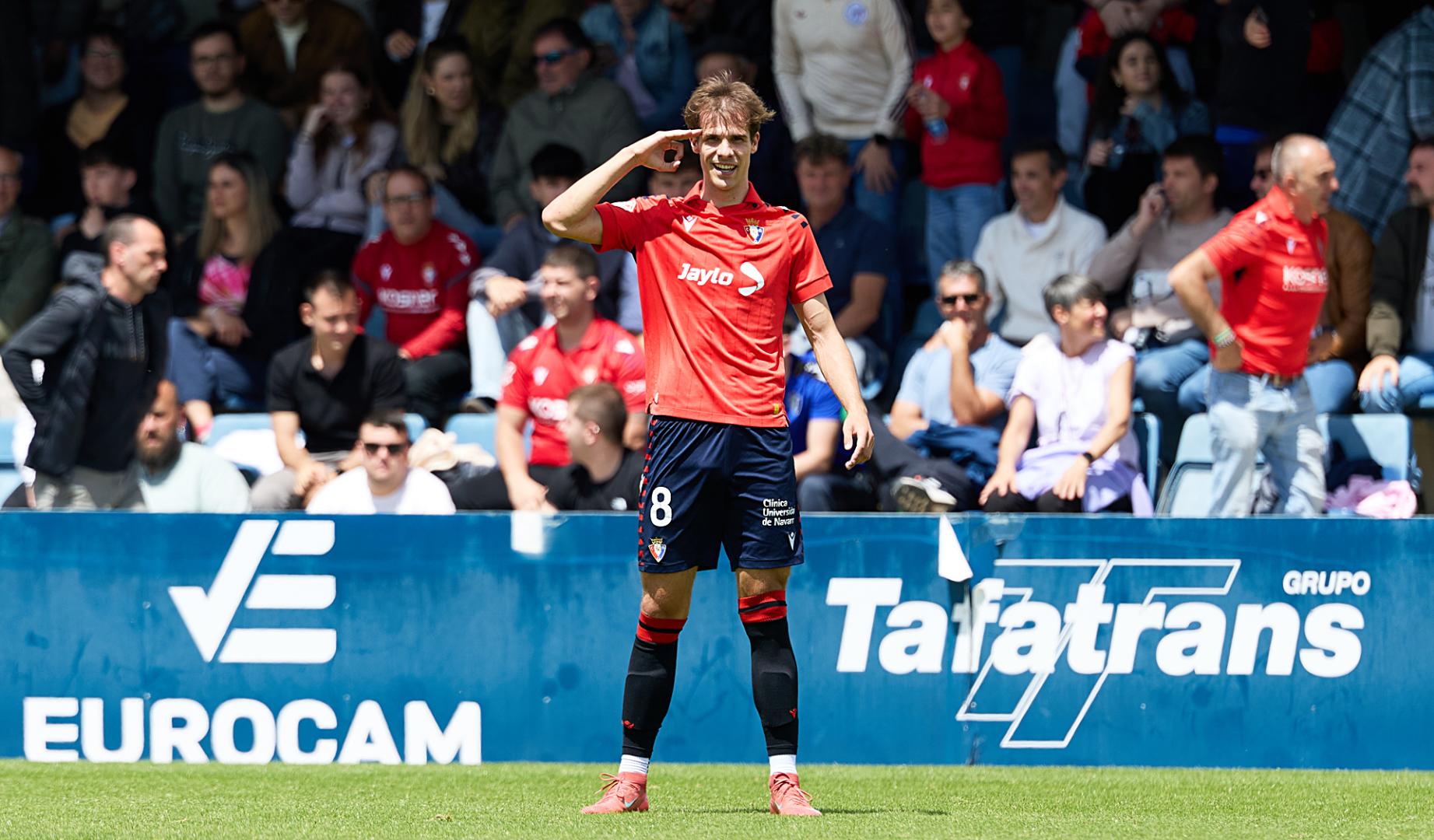 El extremo pamplonés celebra un gol con Osasuna Promesas en Tajonar