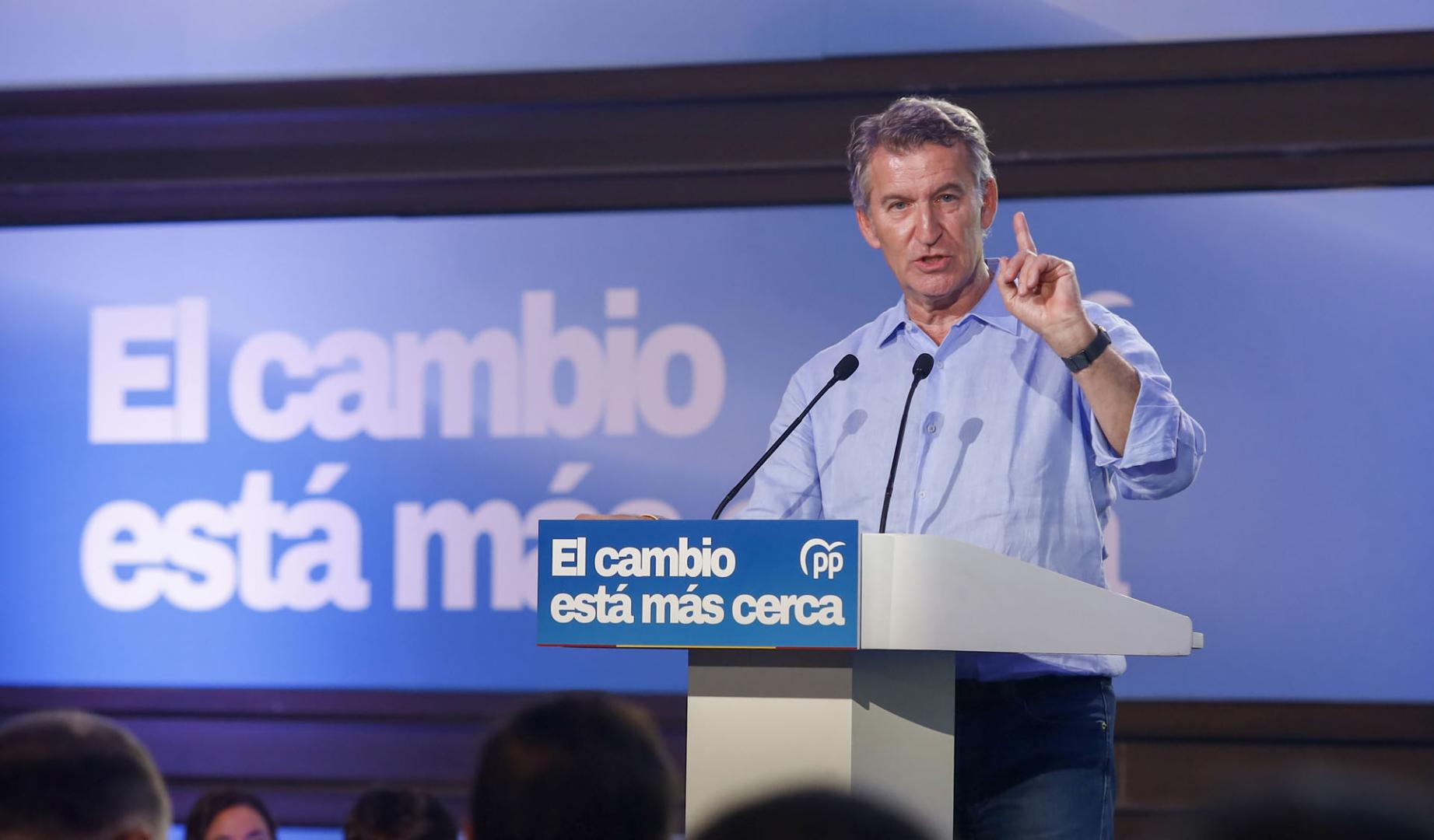 El presidente del PP, Alberto Núñez Feijóo, durante el acto de clausura del II Foro de Diputaciones, Cabildos y Consells de los populares