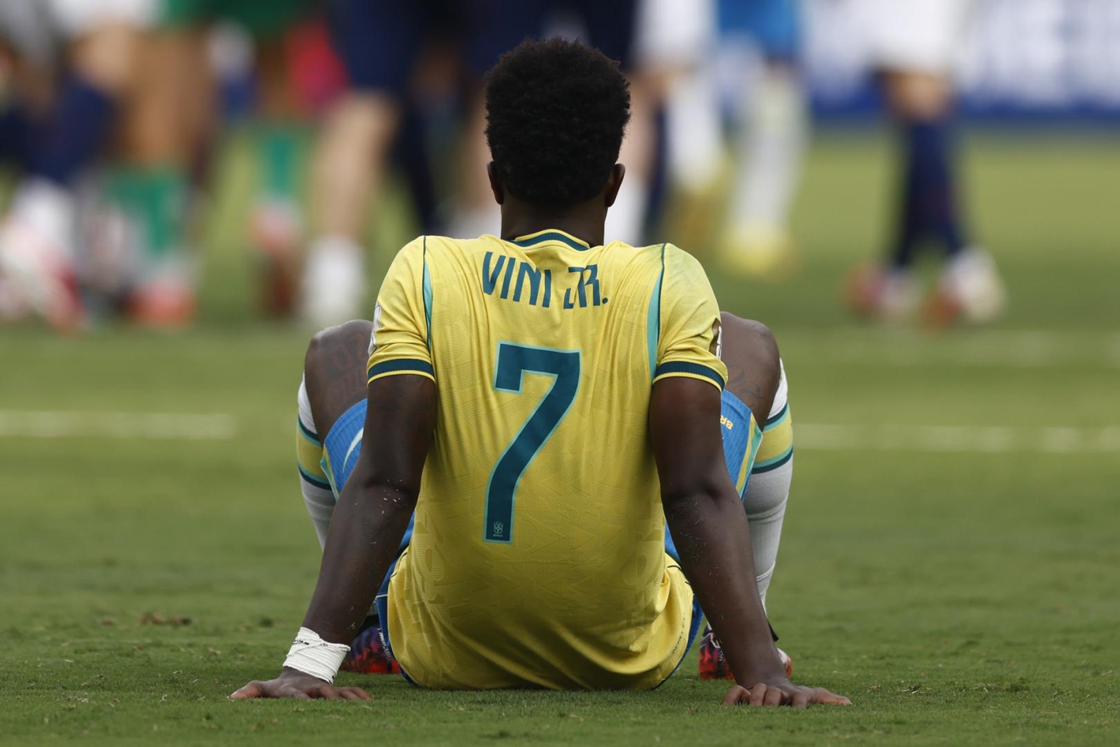 Vinícius, desolado, tras caer Brasil eliminada