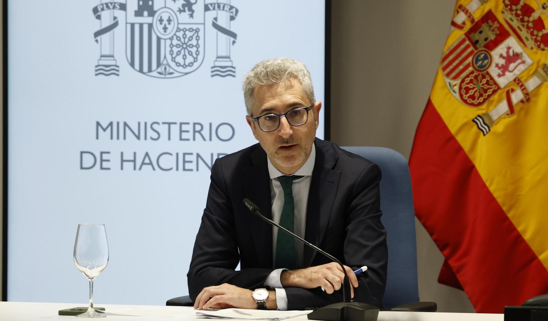 El ministro de Hacienda, Arcadi España, ofrece declaraciones tras el Consejo de Política Fiscal y Financiera (CPFF)