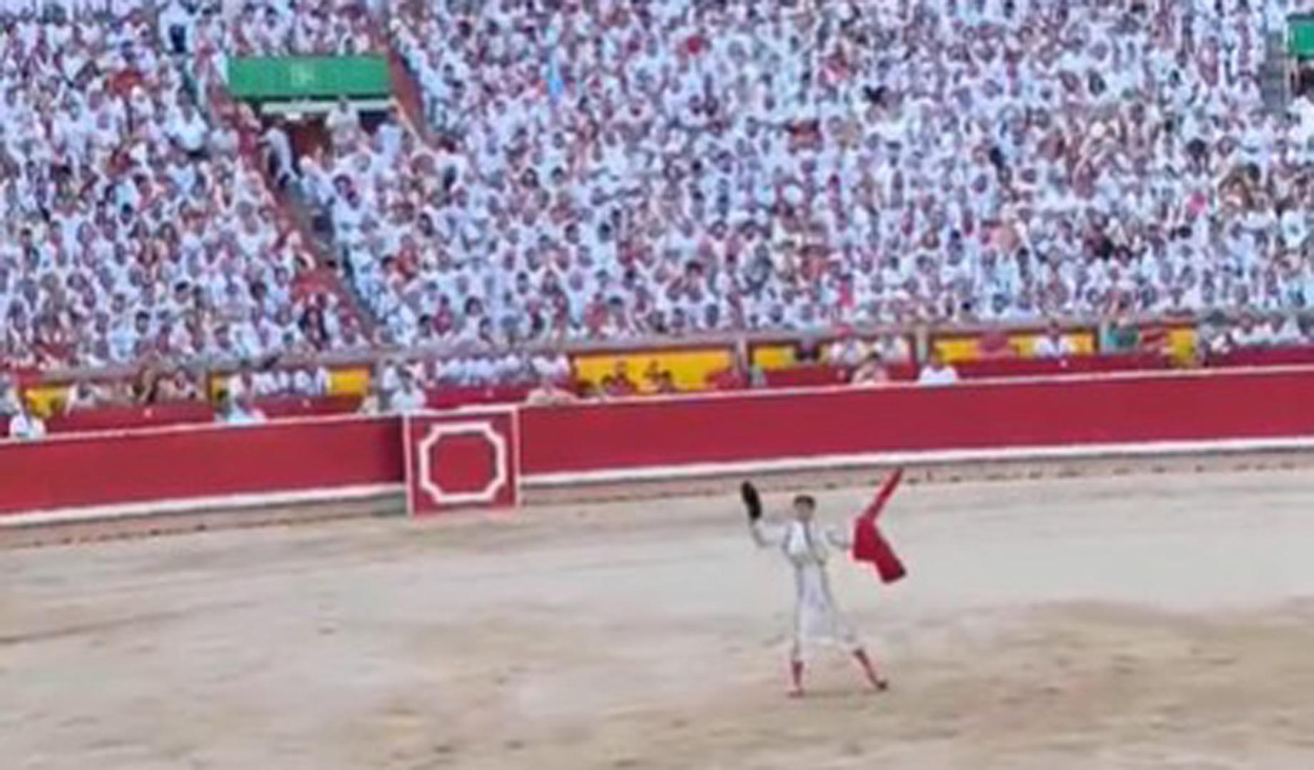 Brinda al público Aarón Palacio