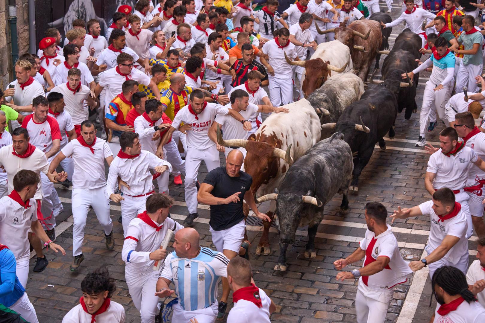 Delante de la manada, corre Javier Jiménez Muro.