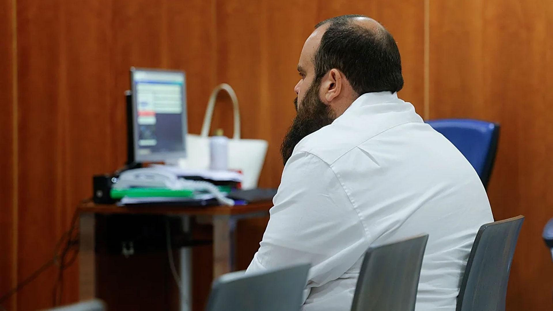 El padre Fran, en el banquillo de los acusados