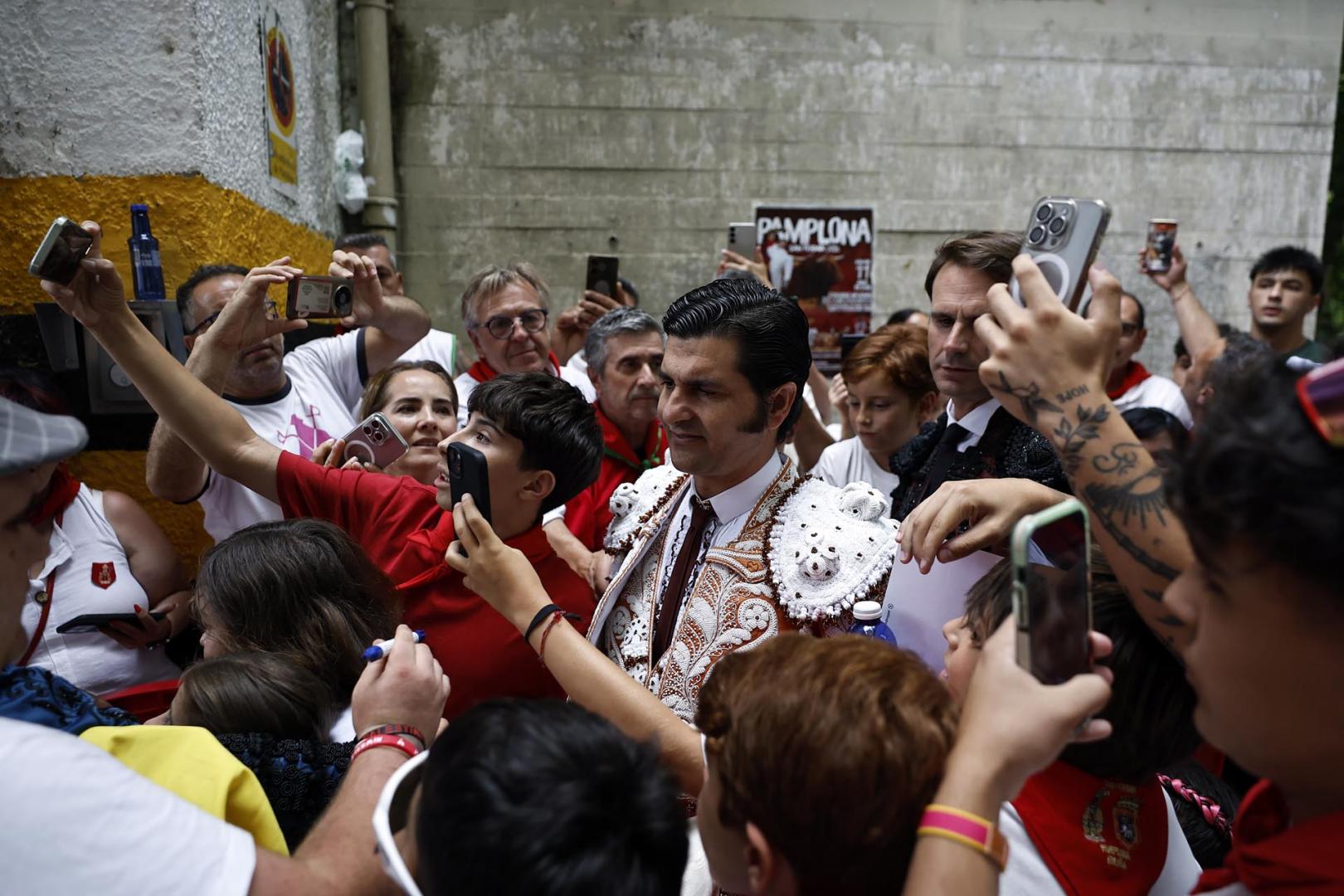 Morante de la Puebla, Pablo Aguado y Borja Jiménez se enfrentaron a los toros de Álvaro Núñez en la cuarta corrida de la Feria del Toro 2026