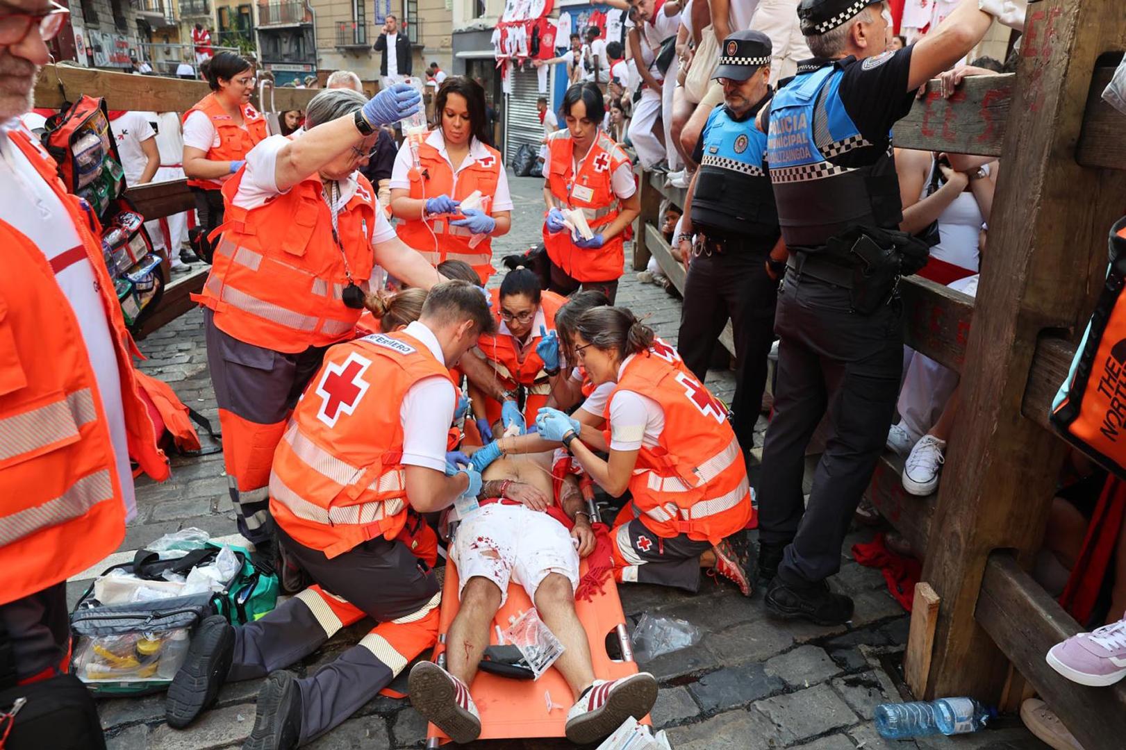 Fotos del quinto encierro de San Fermín 2026 en Pamplona