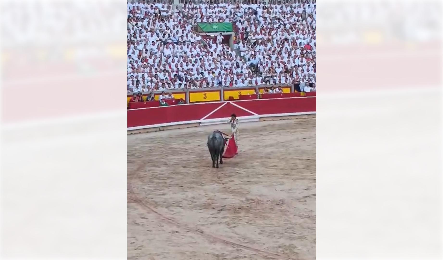 El colombiano no tuvo suerte en la quinta corrida de la Feria del Toro 2026