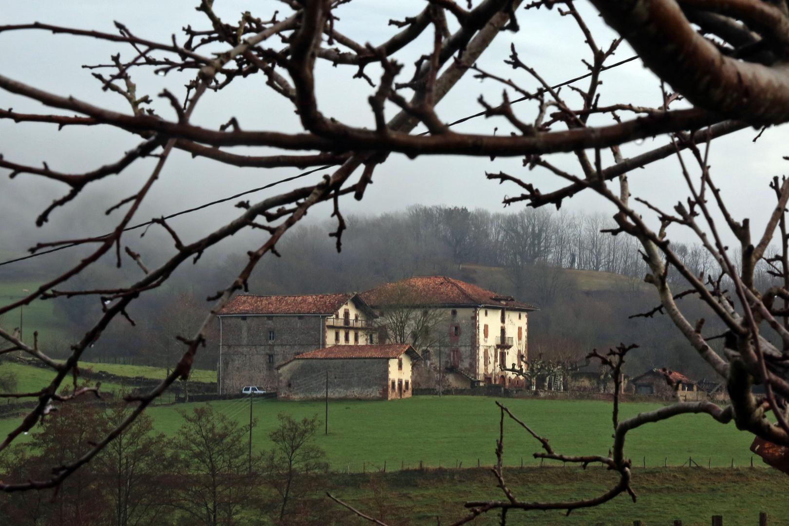 Panorámica del Palacio Aroztegia, en Lekaroz, donde se proyectaba la inversión