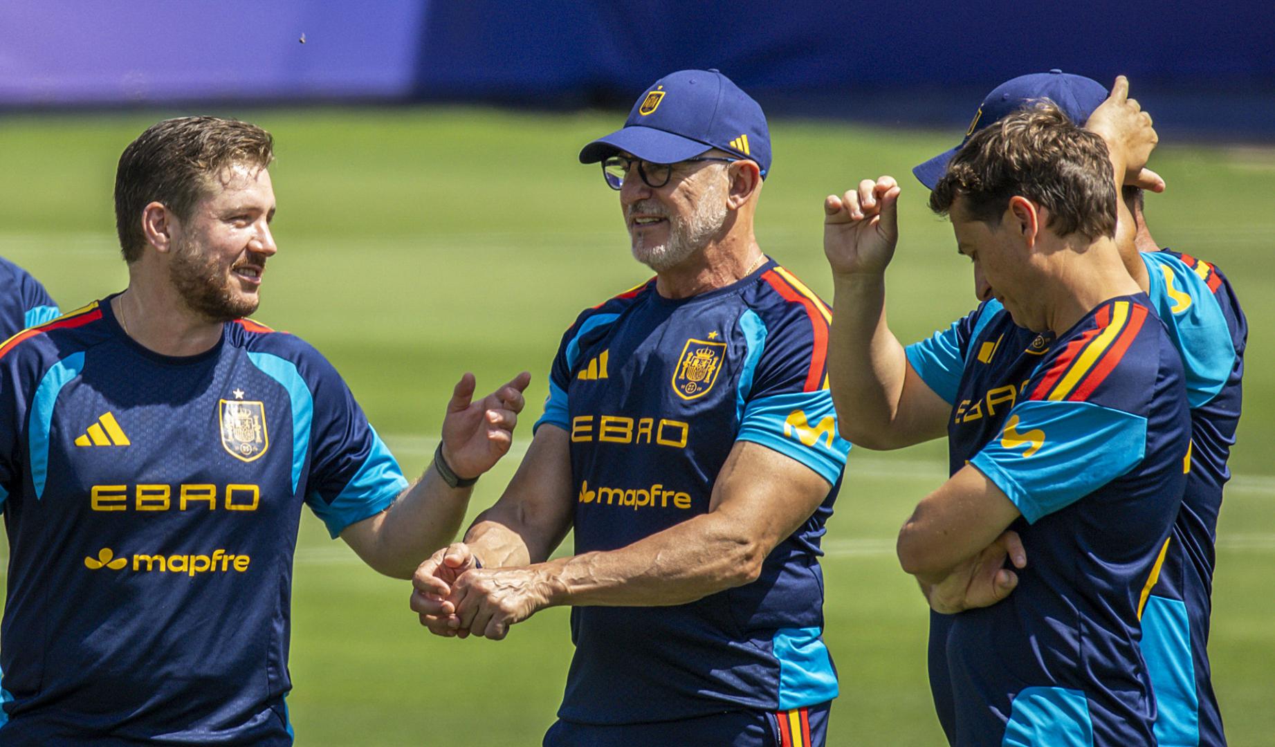 El seleccionador español de fútbol, Luis de la Fuente, durante el entrenamiento de este domingo 12 de julio en el Estadio Cotton Bowl en Dallas