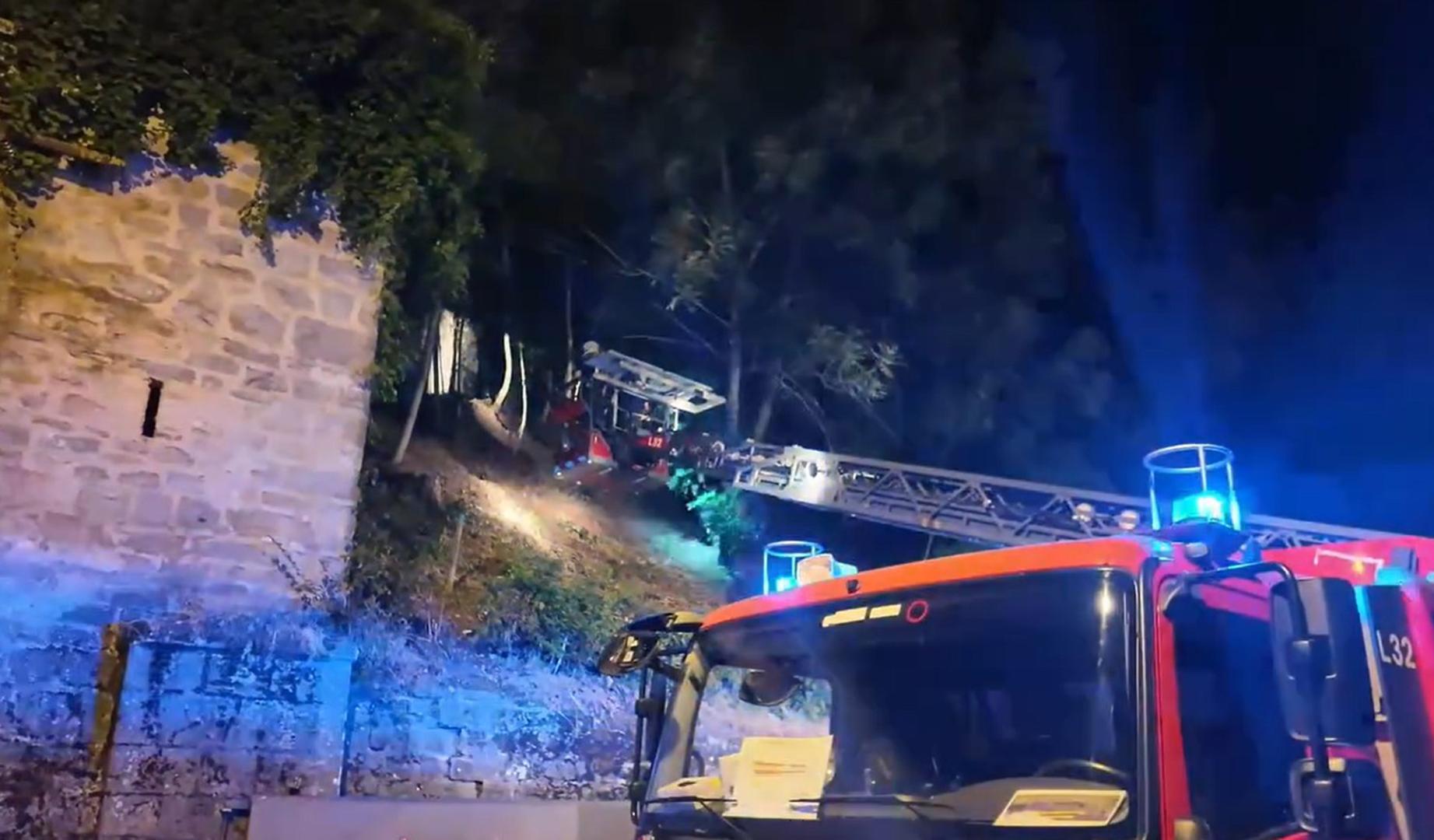 Así rescataron a un joven de 23 años que se precipitó de las murallas de Pamplona durante San Fermín