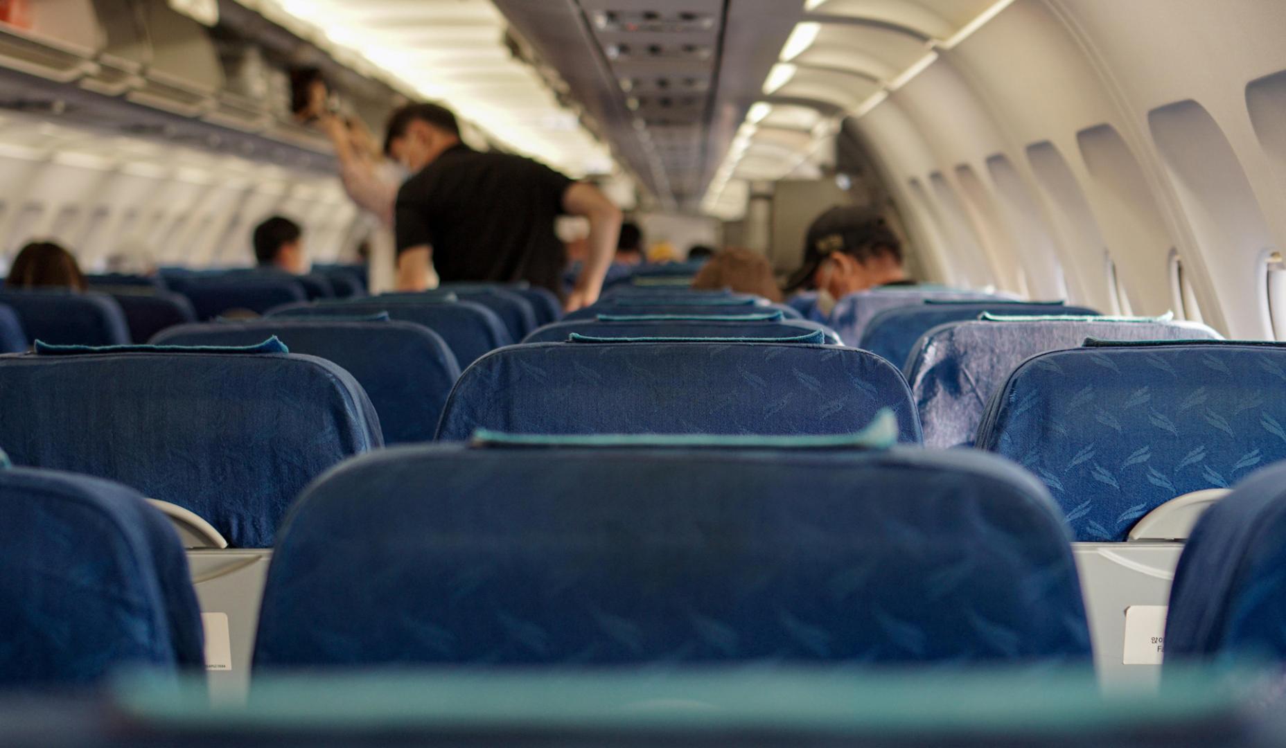 Cabina de pasajeros de una avión