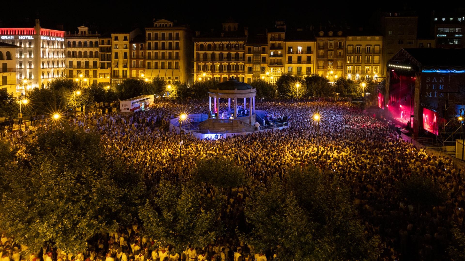 Plaza del Castillo, una de las noches de San Fermín 2026