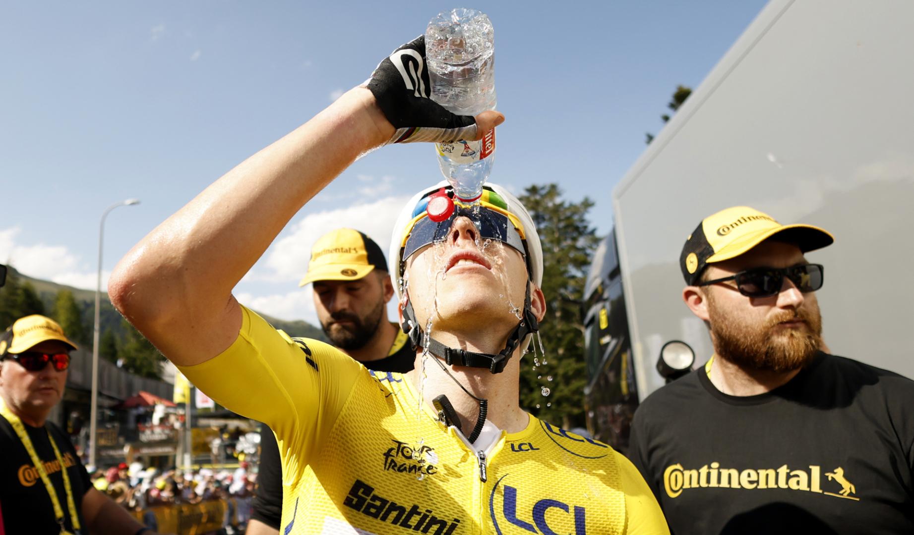 Pogacar tras vencer en la la décima etapa del Tour de Francia