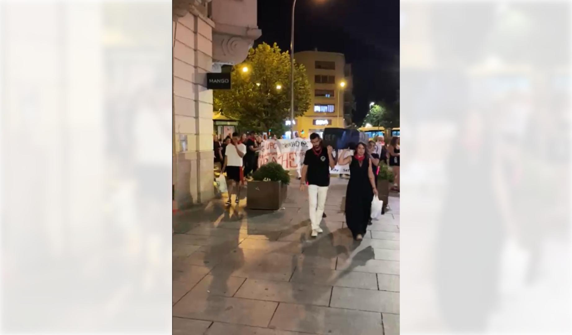 La concentración se produjo este martes 14 de julio y se denuncia "la grave falta de personal y medios"