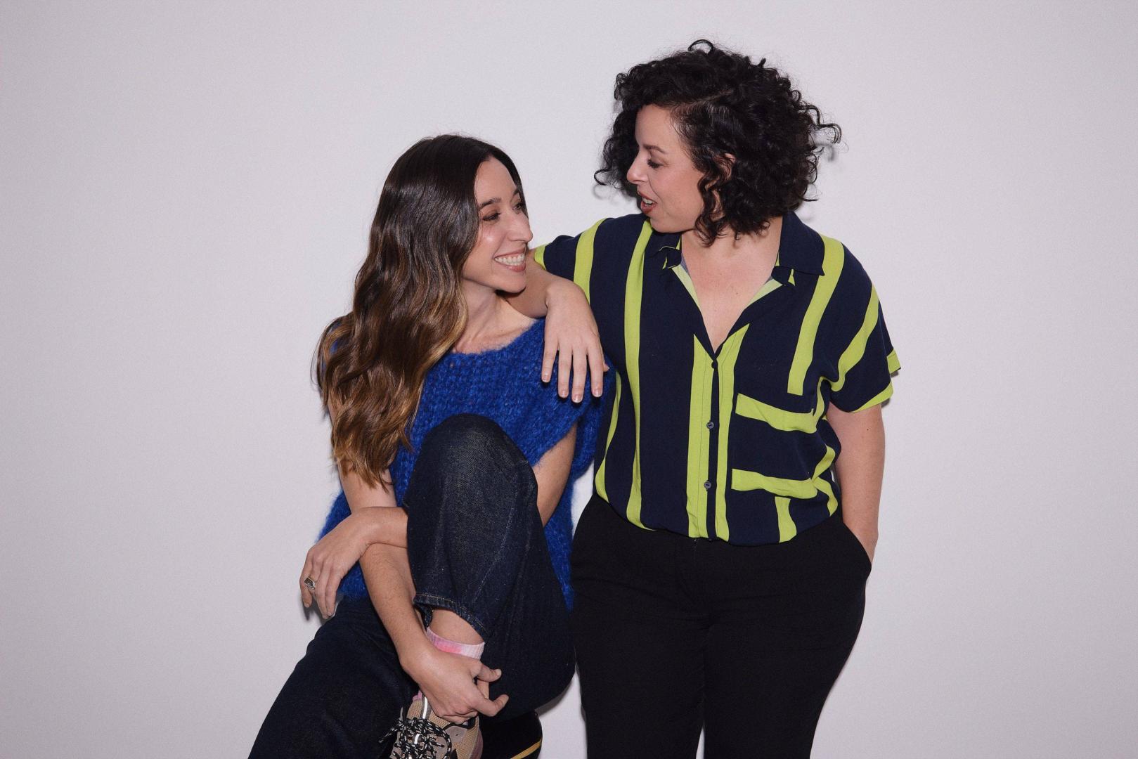 Ane Pikaza (izquierda) y María Goiricelaya afrontan la segunda etapa de la dirección artística del Festival de Teatro de Olite