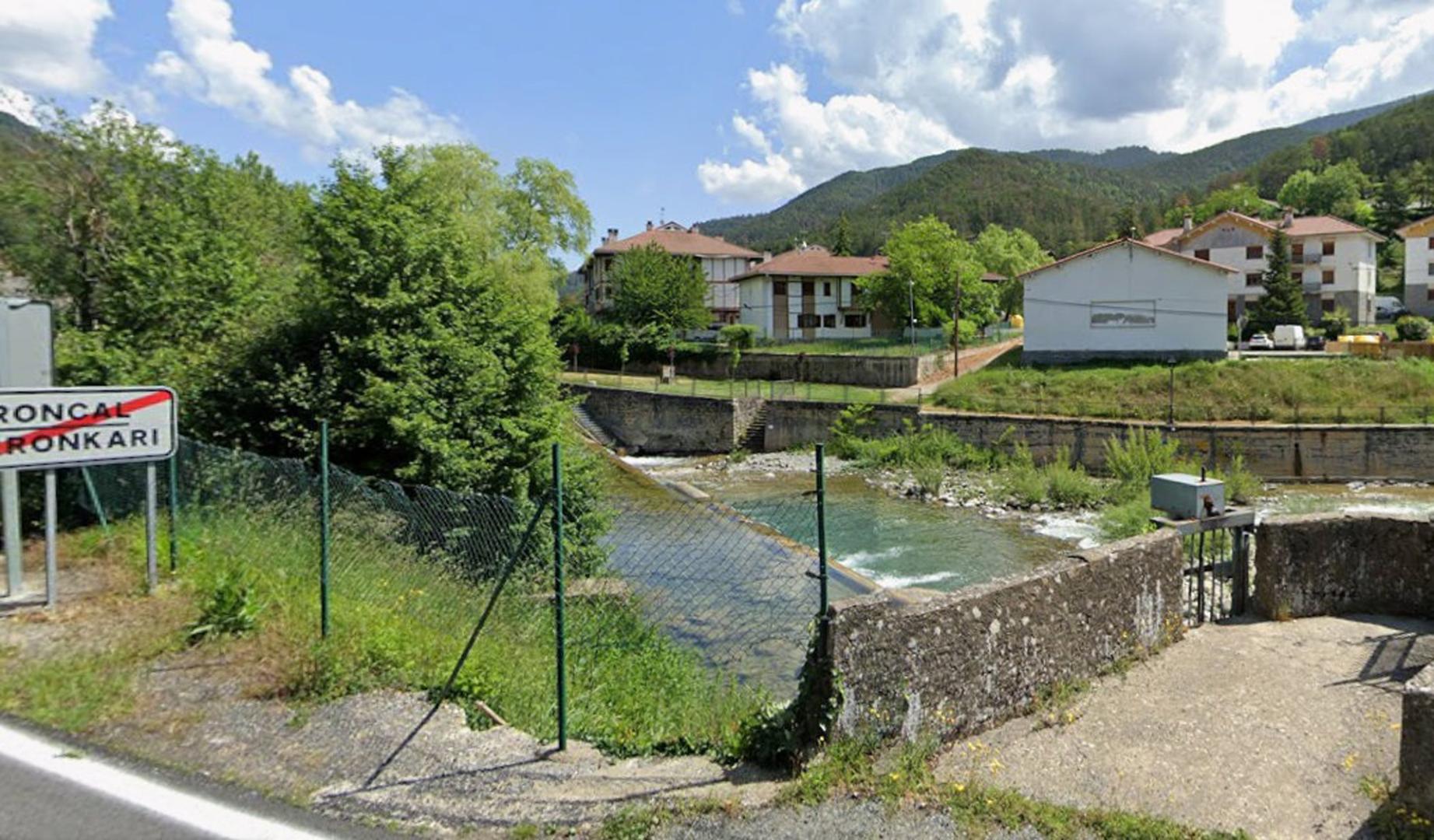 Imagen de la presa de Roncal