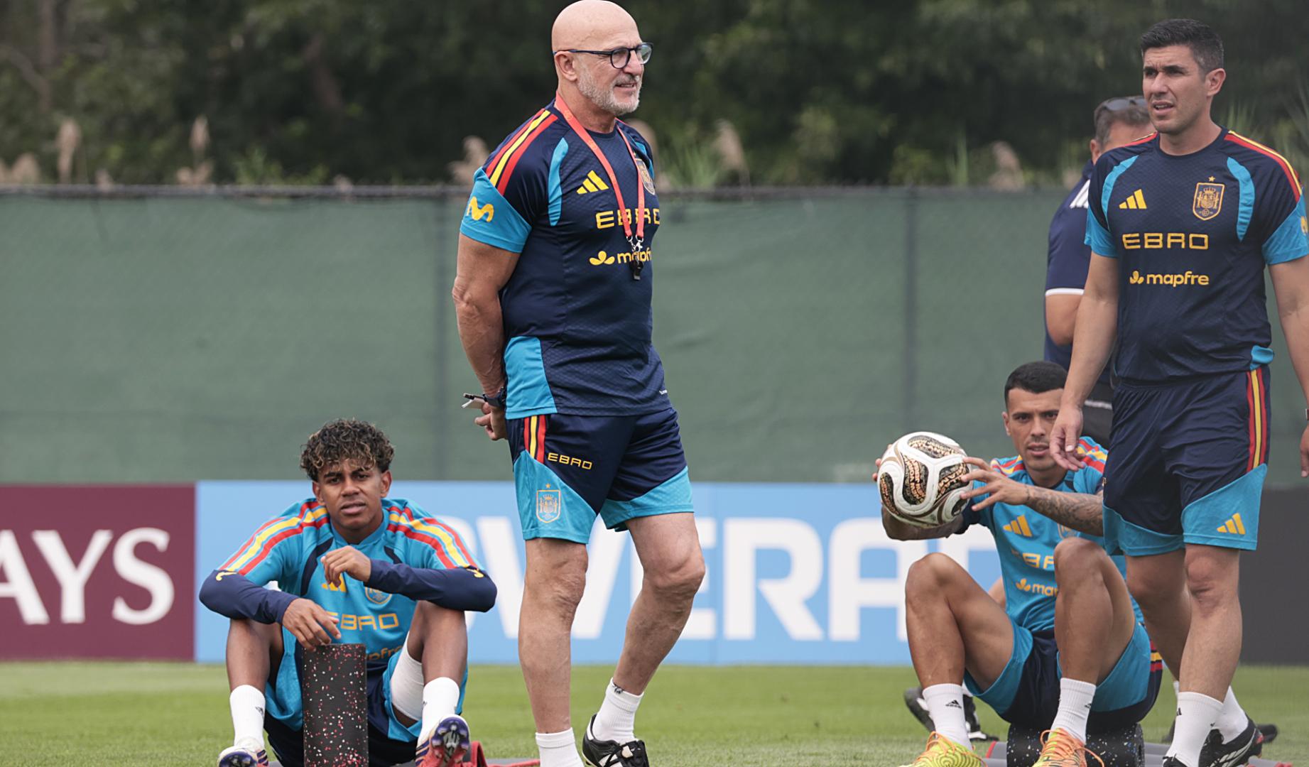 El seleccionador español, Luis de la Fuente, durante un entrenamiento de este jueves 16 de julio en Nueva Yersey