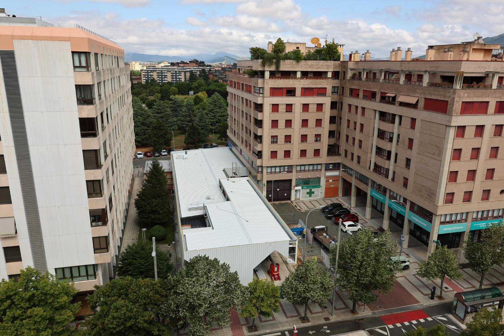 Estado actual de las obras del nuevo centro que se situará en la avenida Pío XII.