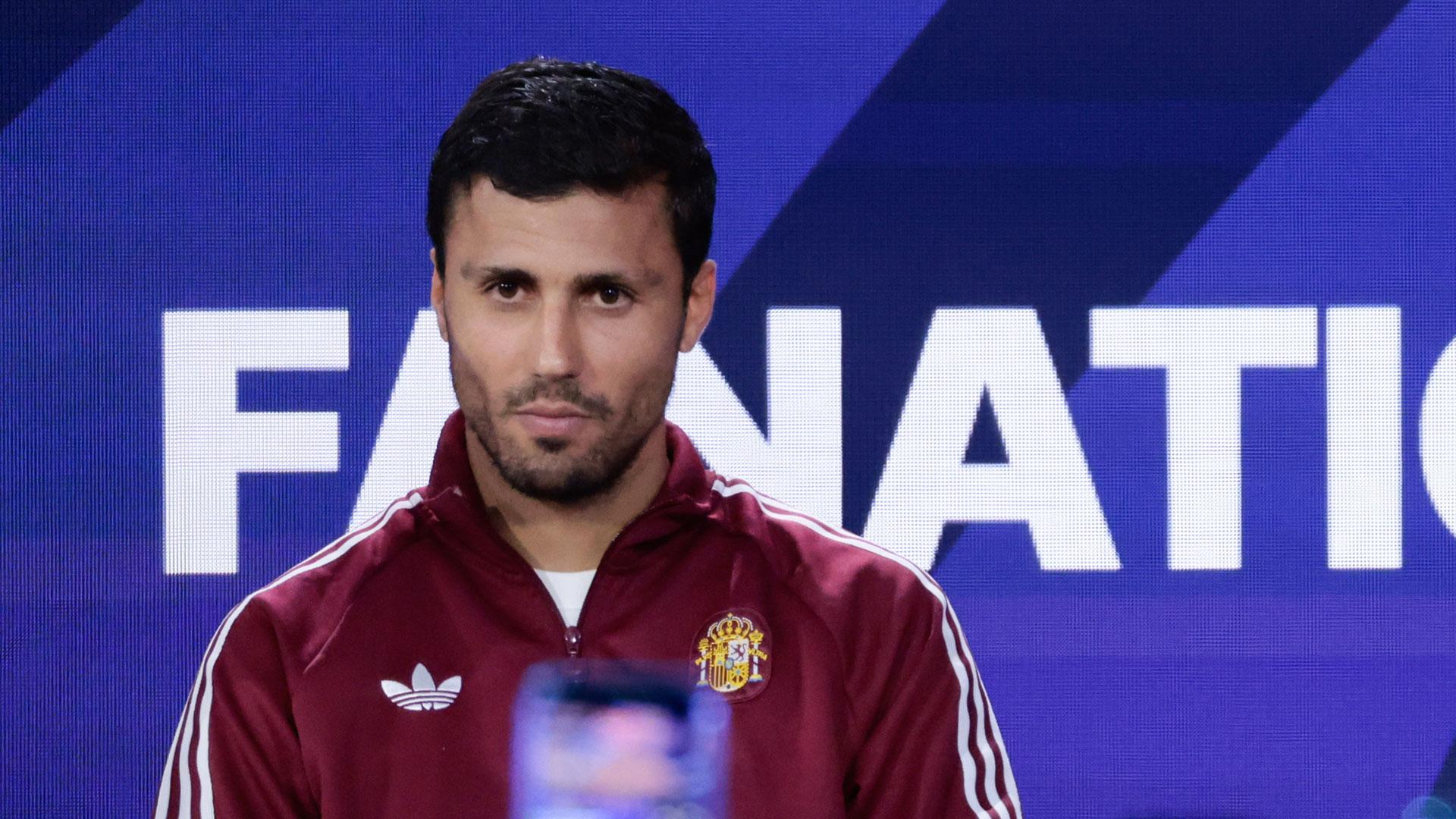Rodri Hernández durante la rueda de prensa este vienes, en Nueva York, previa a la final del Mundial de Fútbol