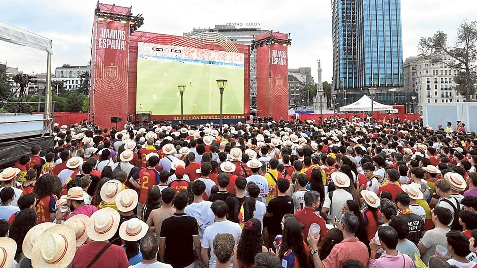 Habrá pantallas gigantes en numerosas ciudades españolas para seguir el partido entre España y Argentina