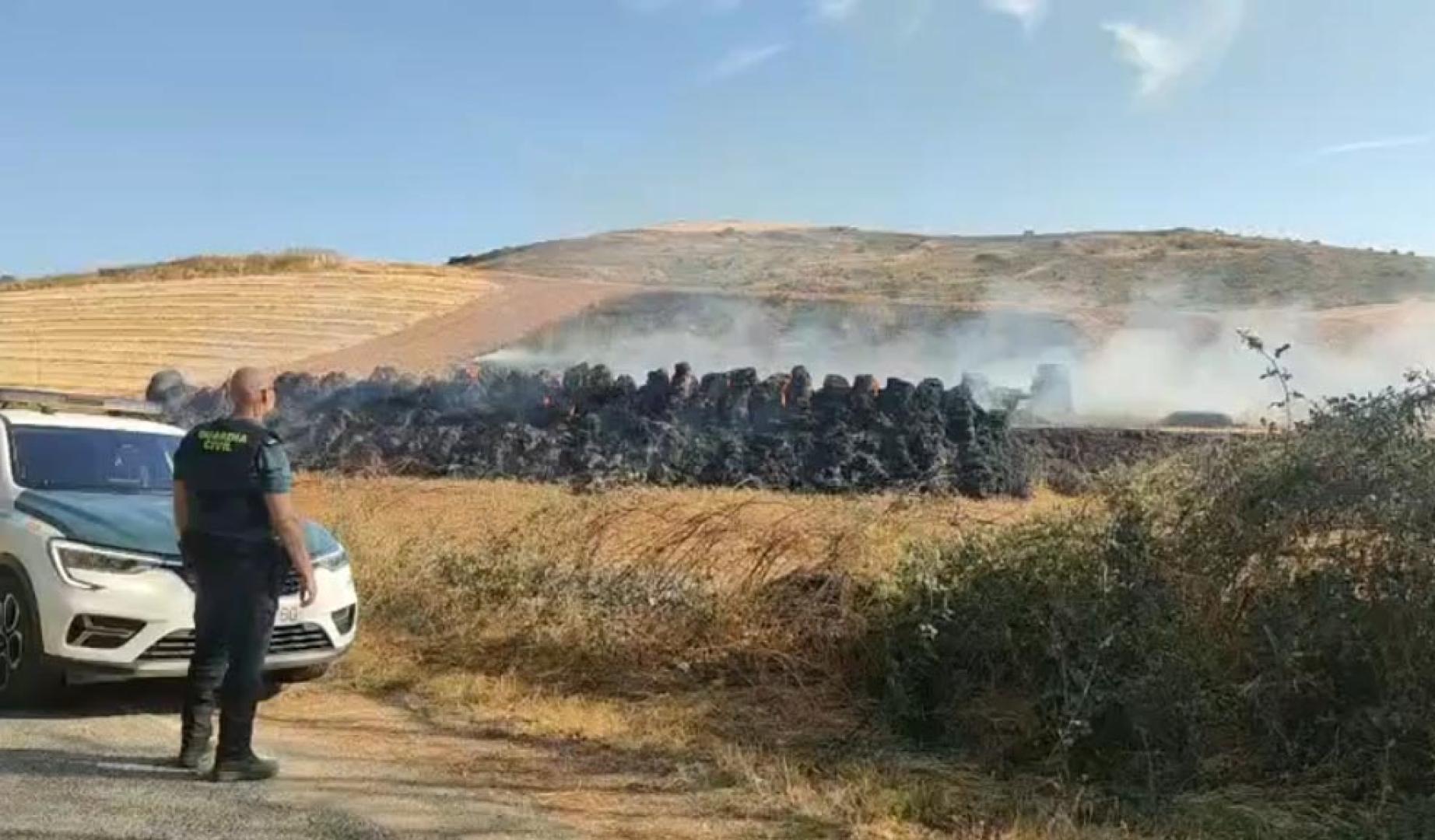 Un agente de Guardia Civil, en el lugar del suceso