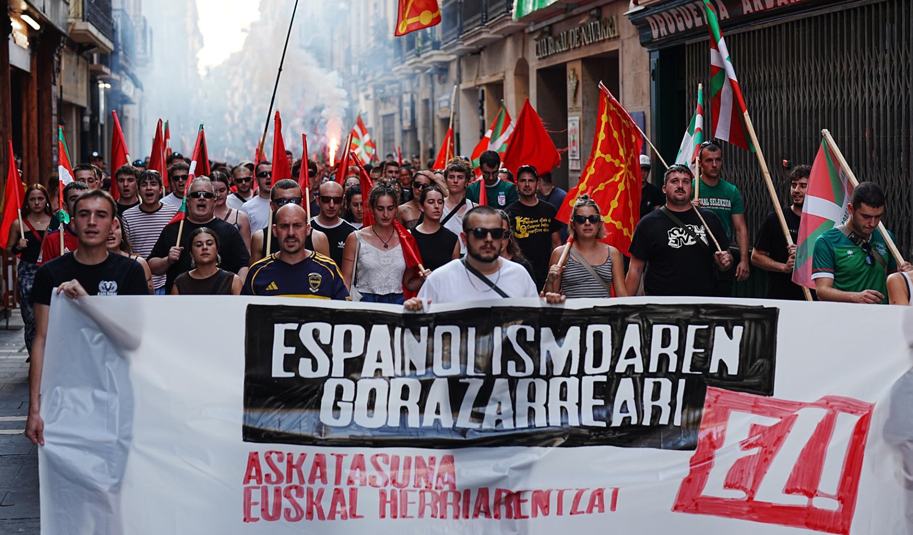 Manifestación "contra la exaltación españolista" en el Casco Viejo pamplonés