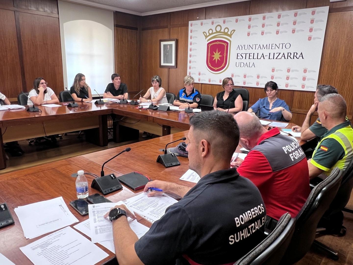 Reunión de la junta de seguridad ante las próximas fiestas de Estella.